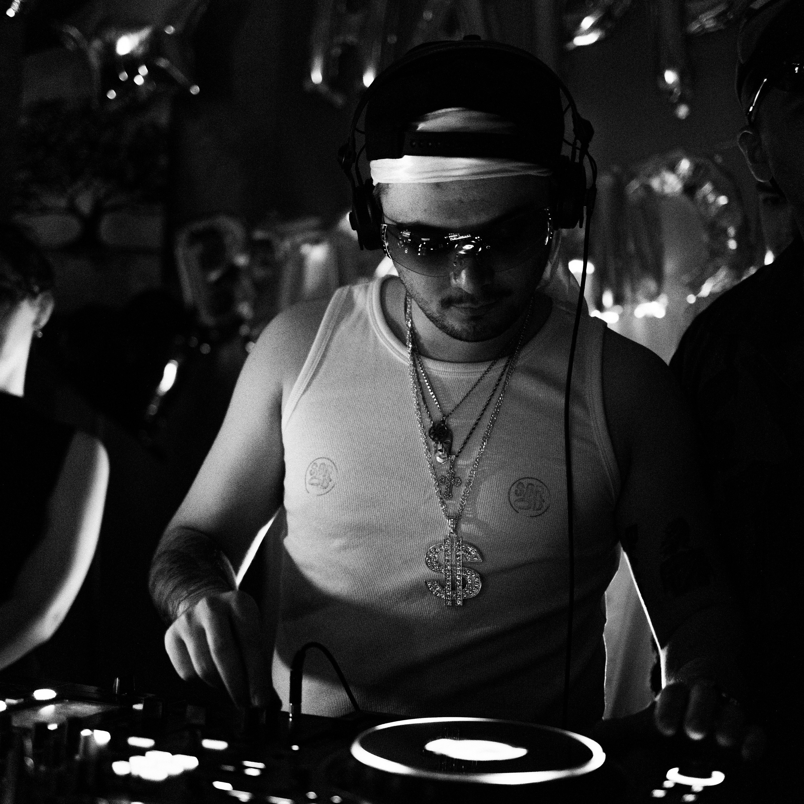 SBROD 011: WELCOME 2 COURCHAVEL. SBROD