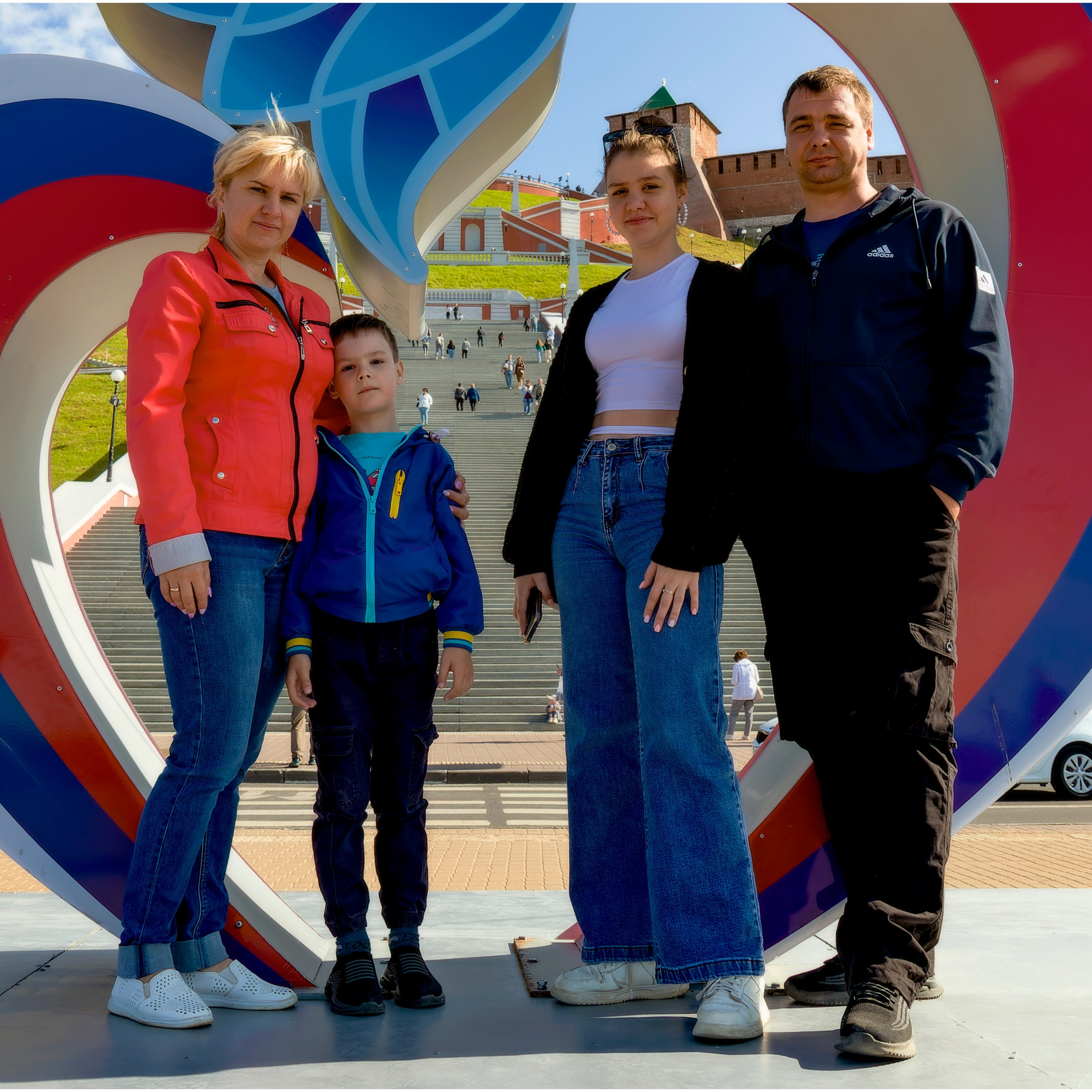 Александр и Наталья с детьми.