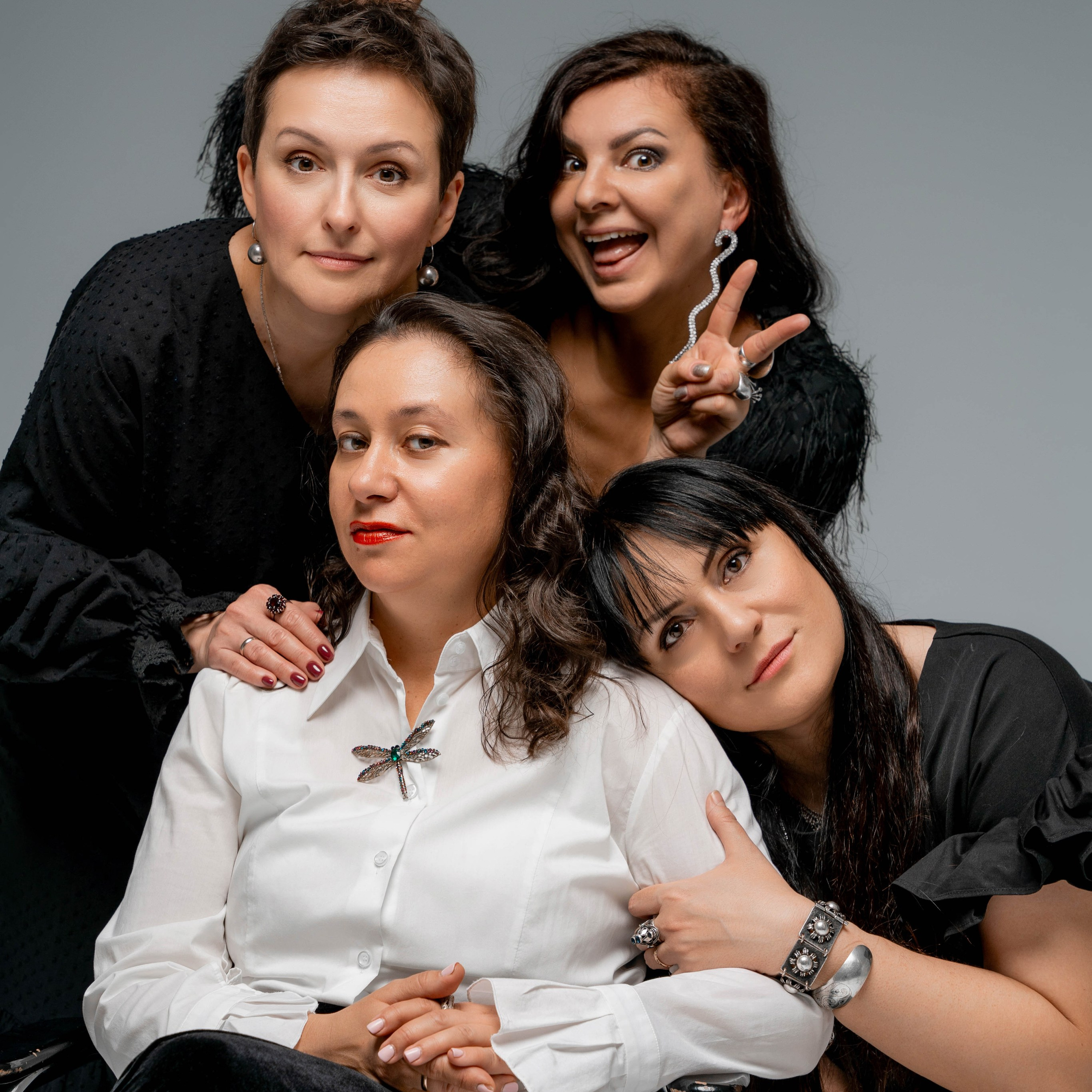 Дружеские фотосессии в студии.