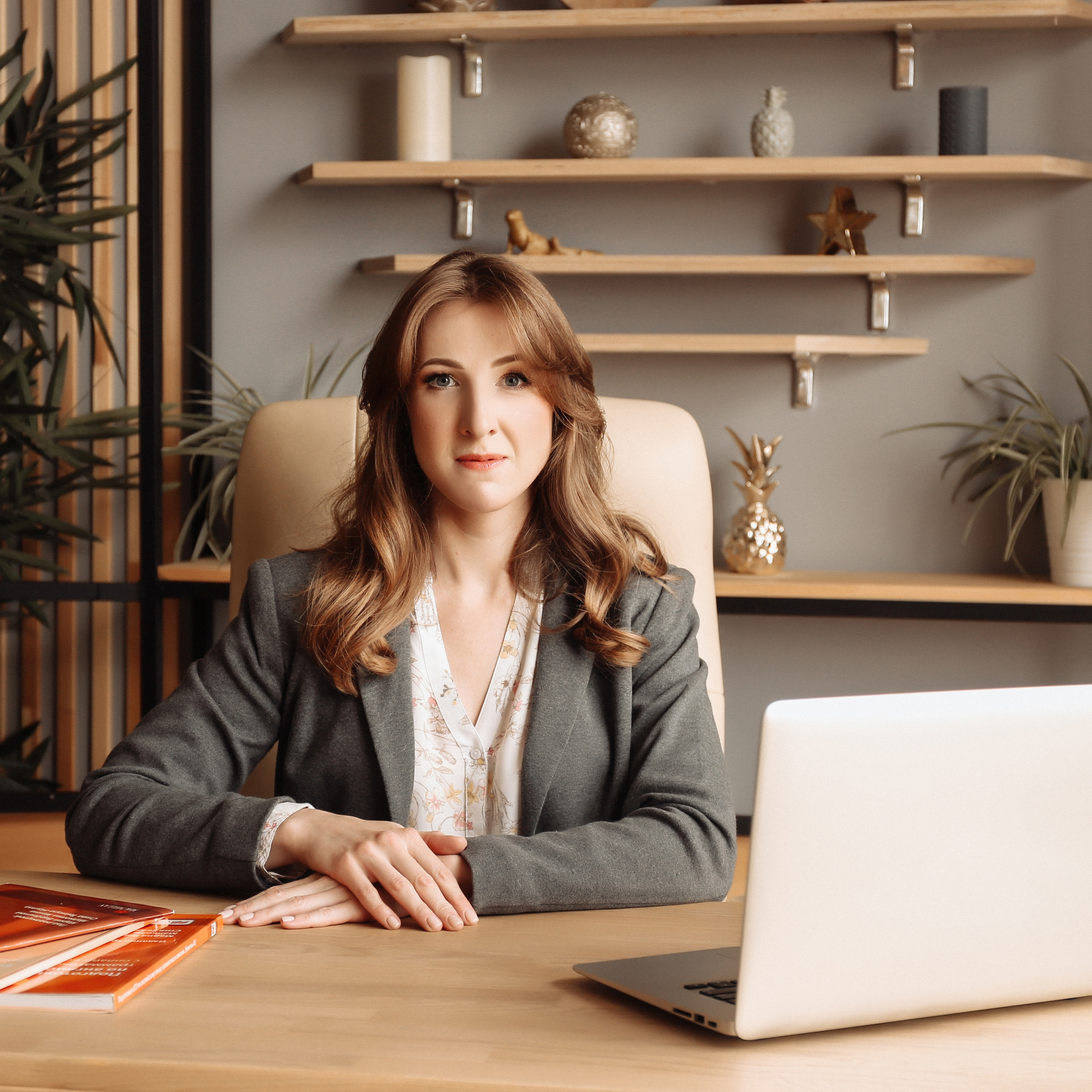 Преподаватель английского