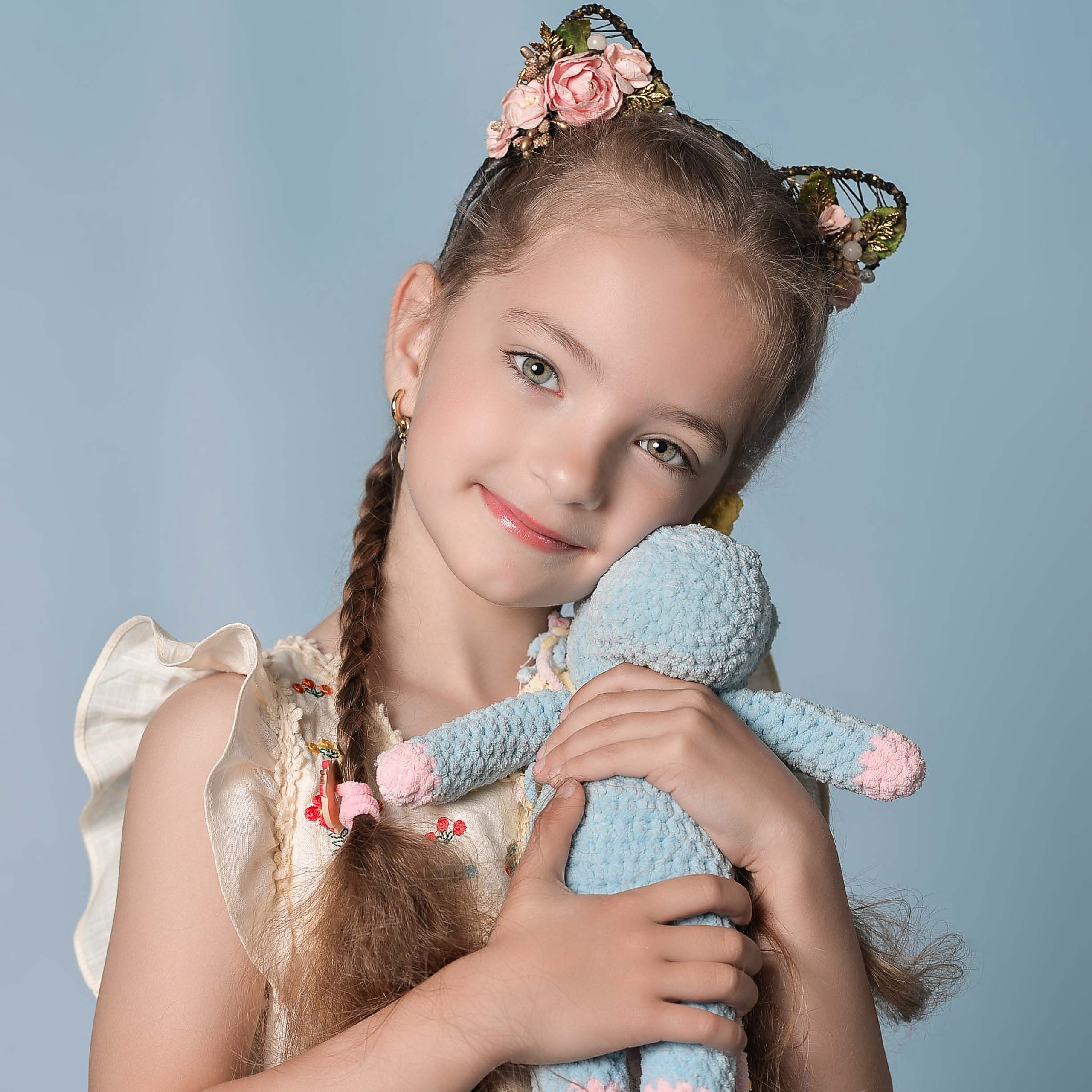 Мир знаний. Милана (10 разворотов)