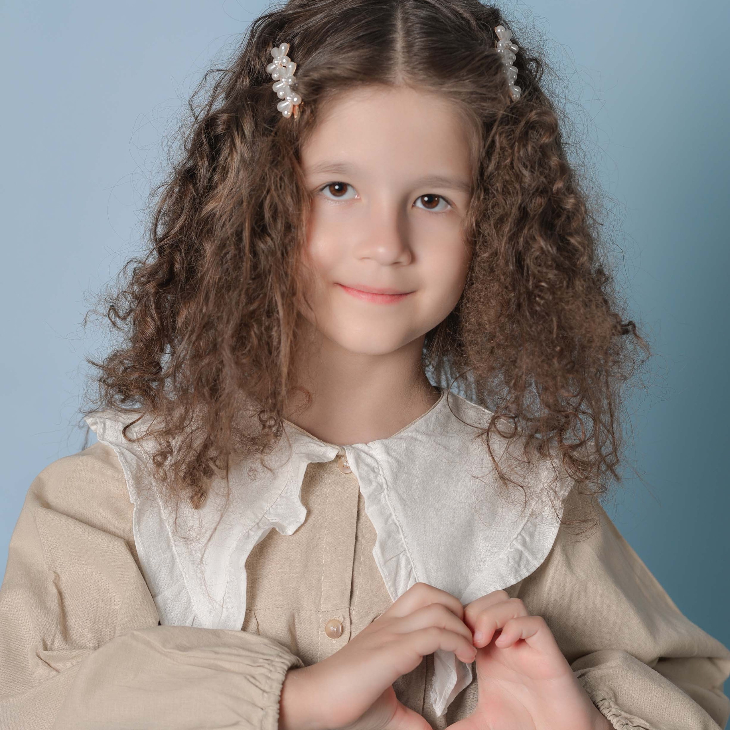 Мир знаний. Арина (10 разворотов)