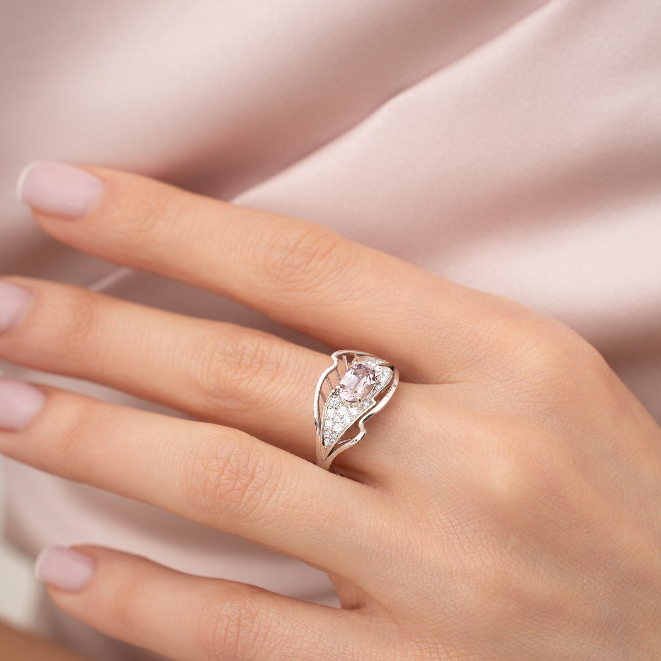 Индивидуальные съемки ювелирных украшений. Индивидуальные, предметные и сборные съемки в Санкт-Петербурге Okhman.studio