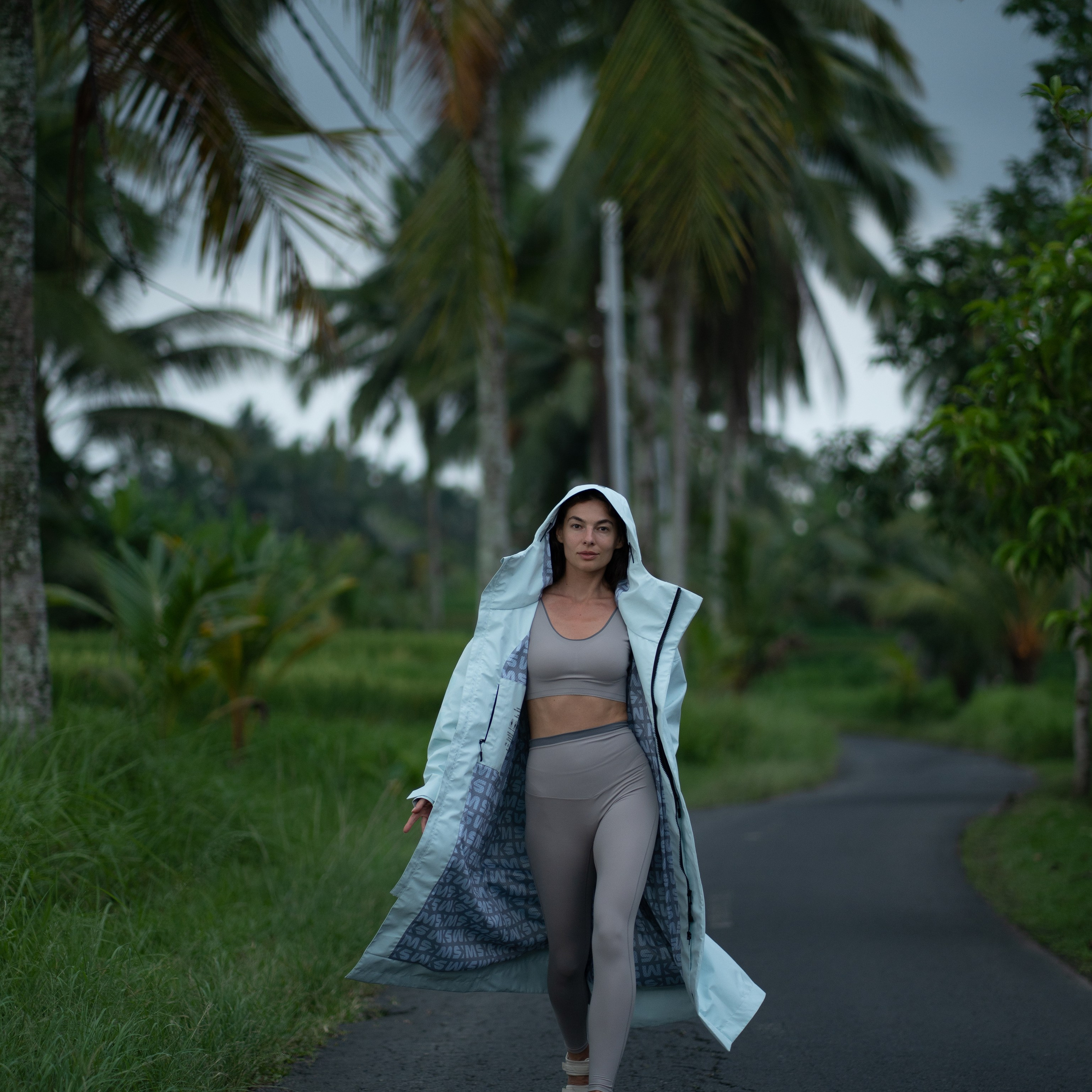 Съемка на улице. Индивидуальные, предметные и сборные съемки в Санкт-Петербурге Okhman.studio