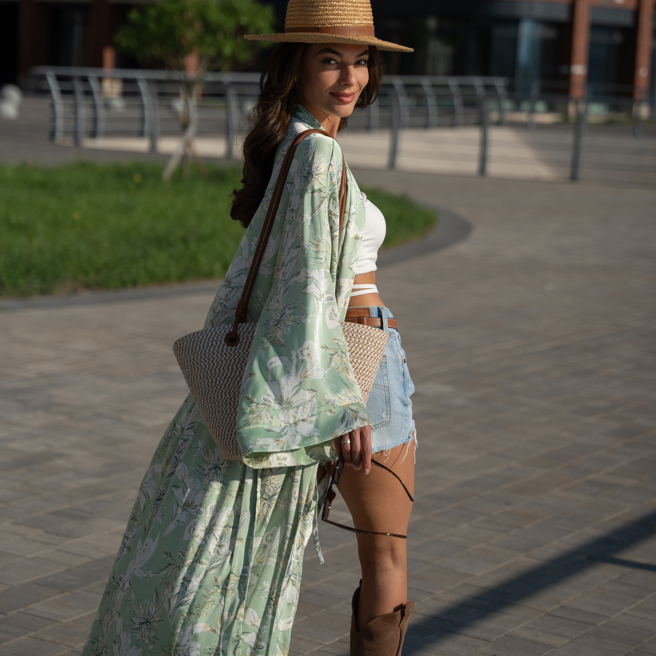 Съемка на улице. Индивидуальные, предметные и сборные съемки в Санкт-Петербурге Okhman.studio