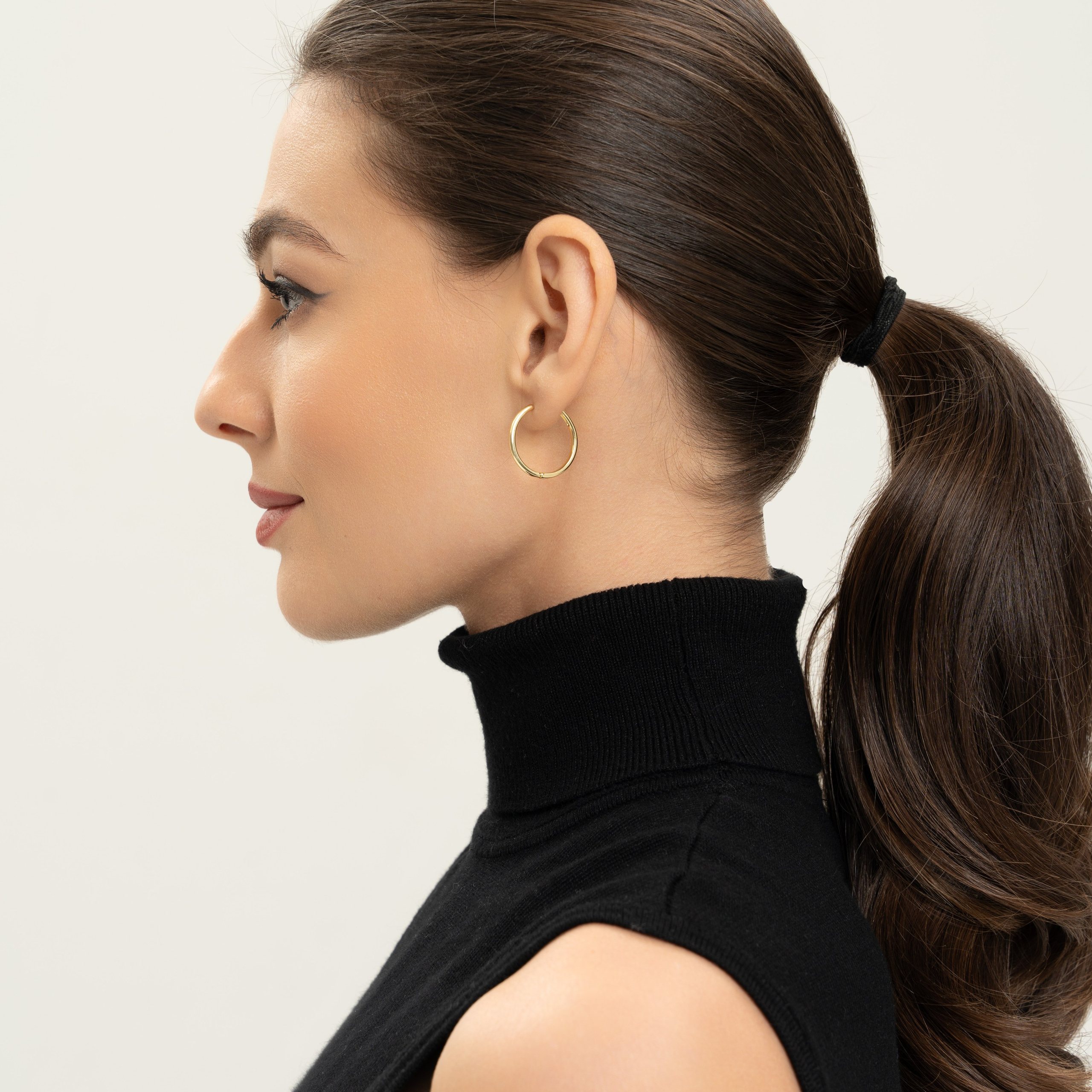 Украшения и аксессуары. Индивидуальные, предметные и сборные съемки в Санкт-Петербурге Okhman.studio