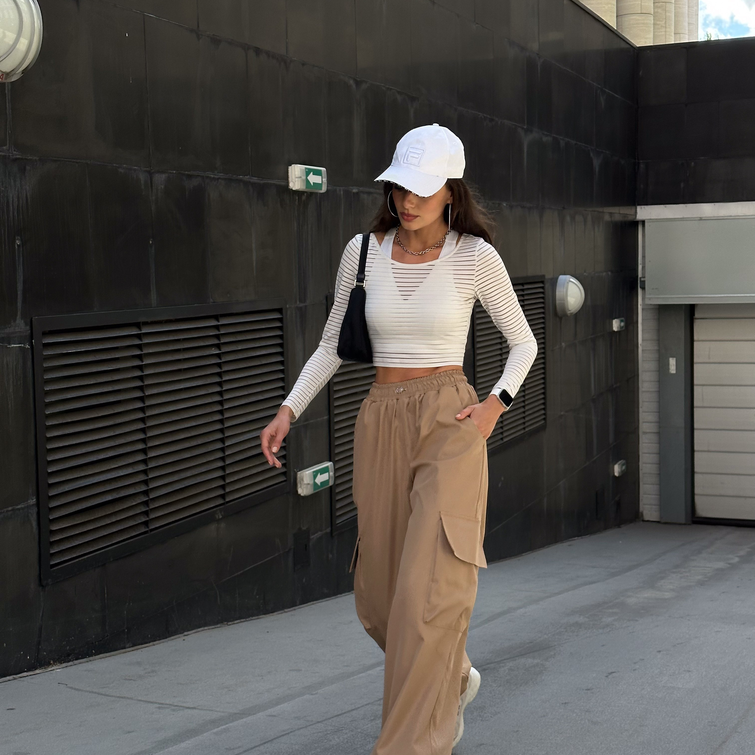 Съемка на улице. Индивидуальные, предметные и сборные съемки в Санкт-Петербурге Okhman.studio