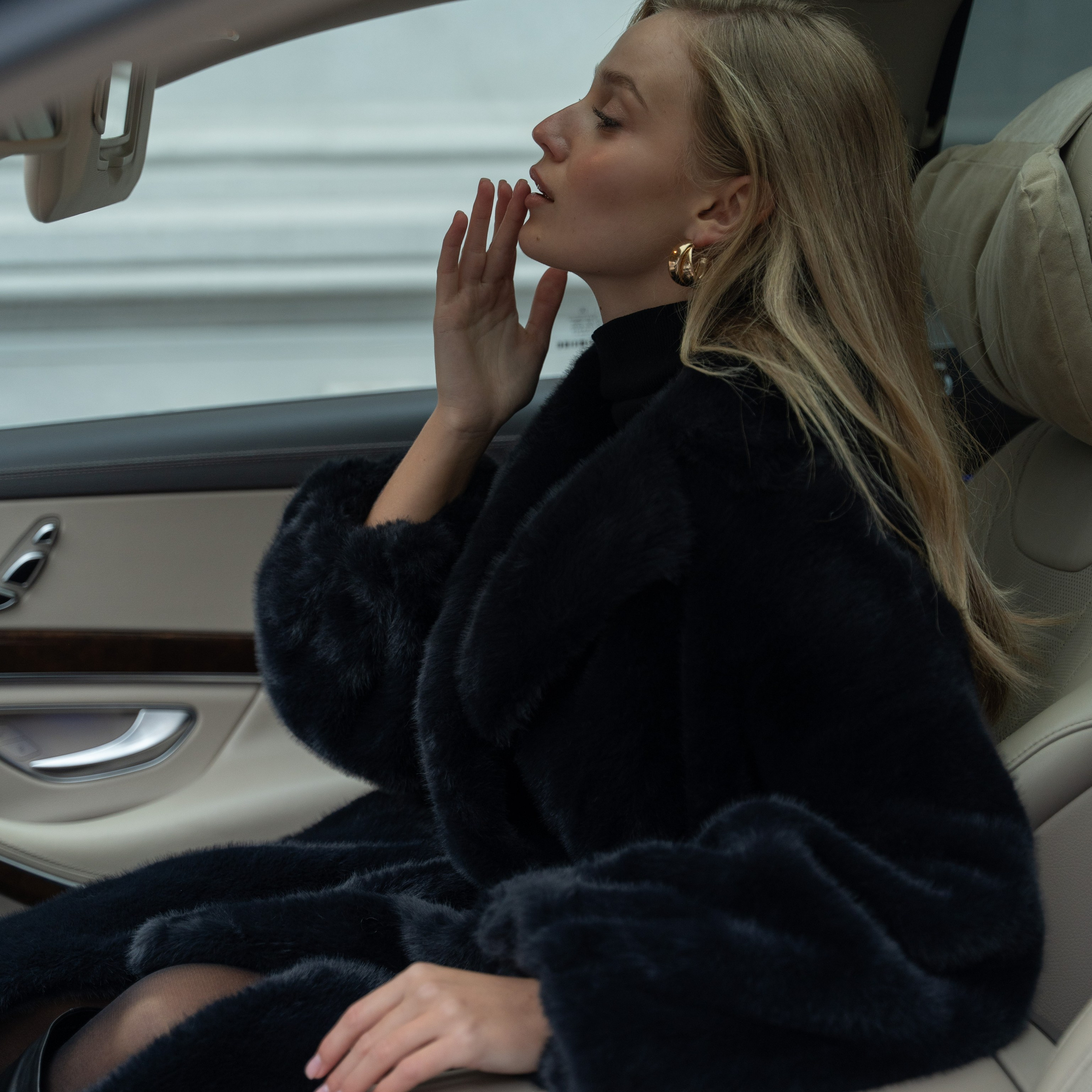 Съемка на улице. Индивидуальные, предметные и сборные съемки в Санкт-Петербурге Okhman.studio