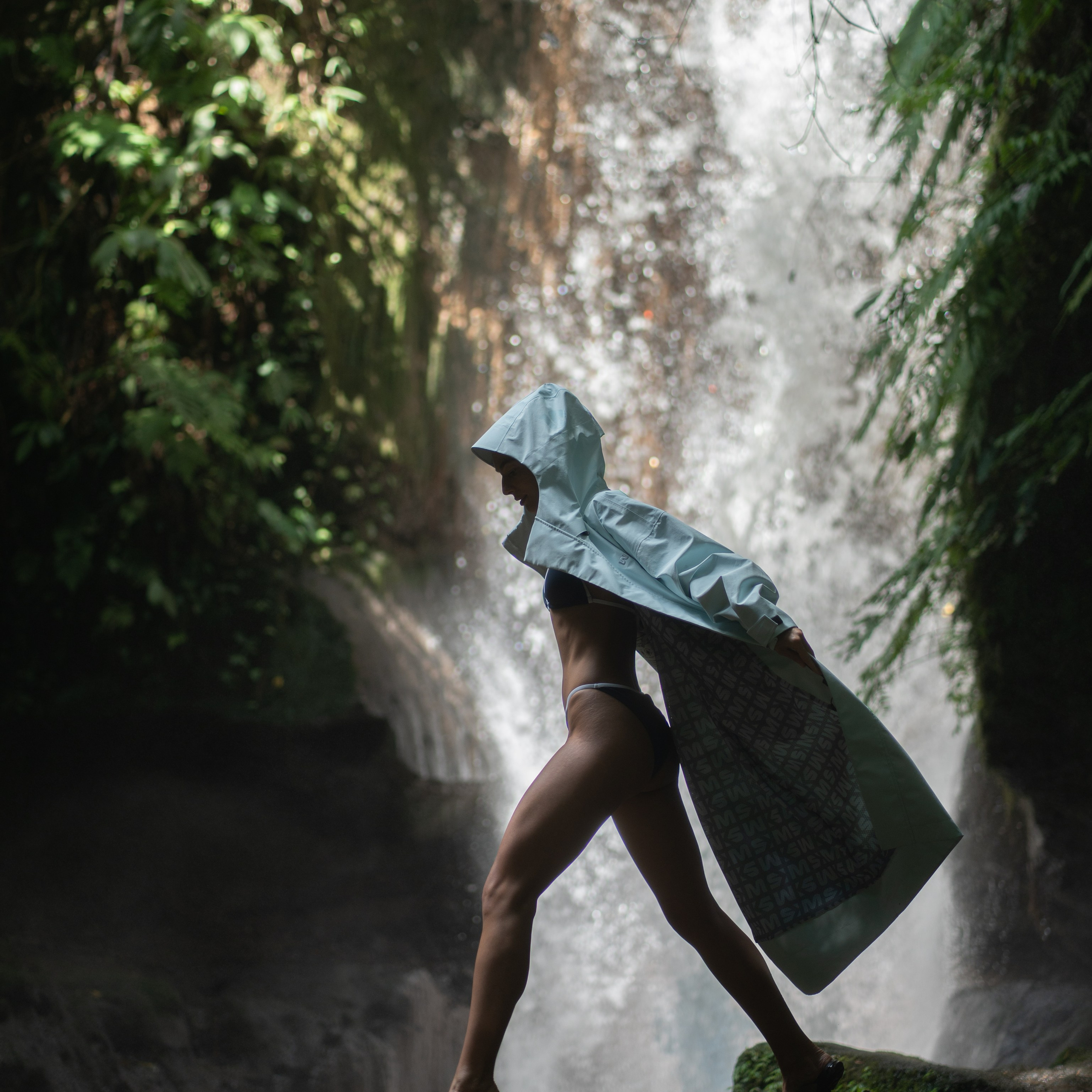 Съемка на улице. Индивидуальные, предметные и сборные съемки в Санкт-Петербурге Okhman.studio