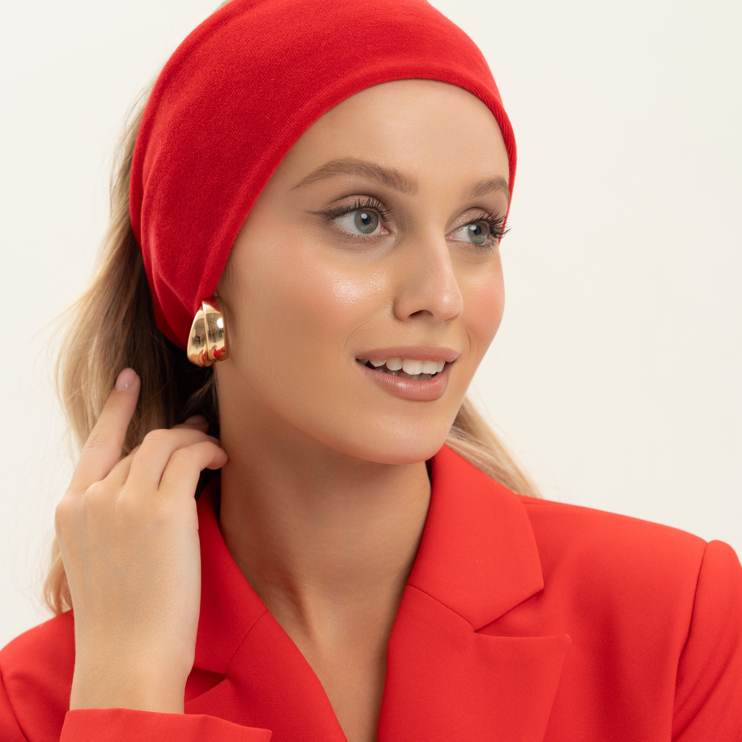 Украшения и аксессуары. Индивидуальные, предметные и сборные съемки в Санкт-Петербурге Okhman.studio