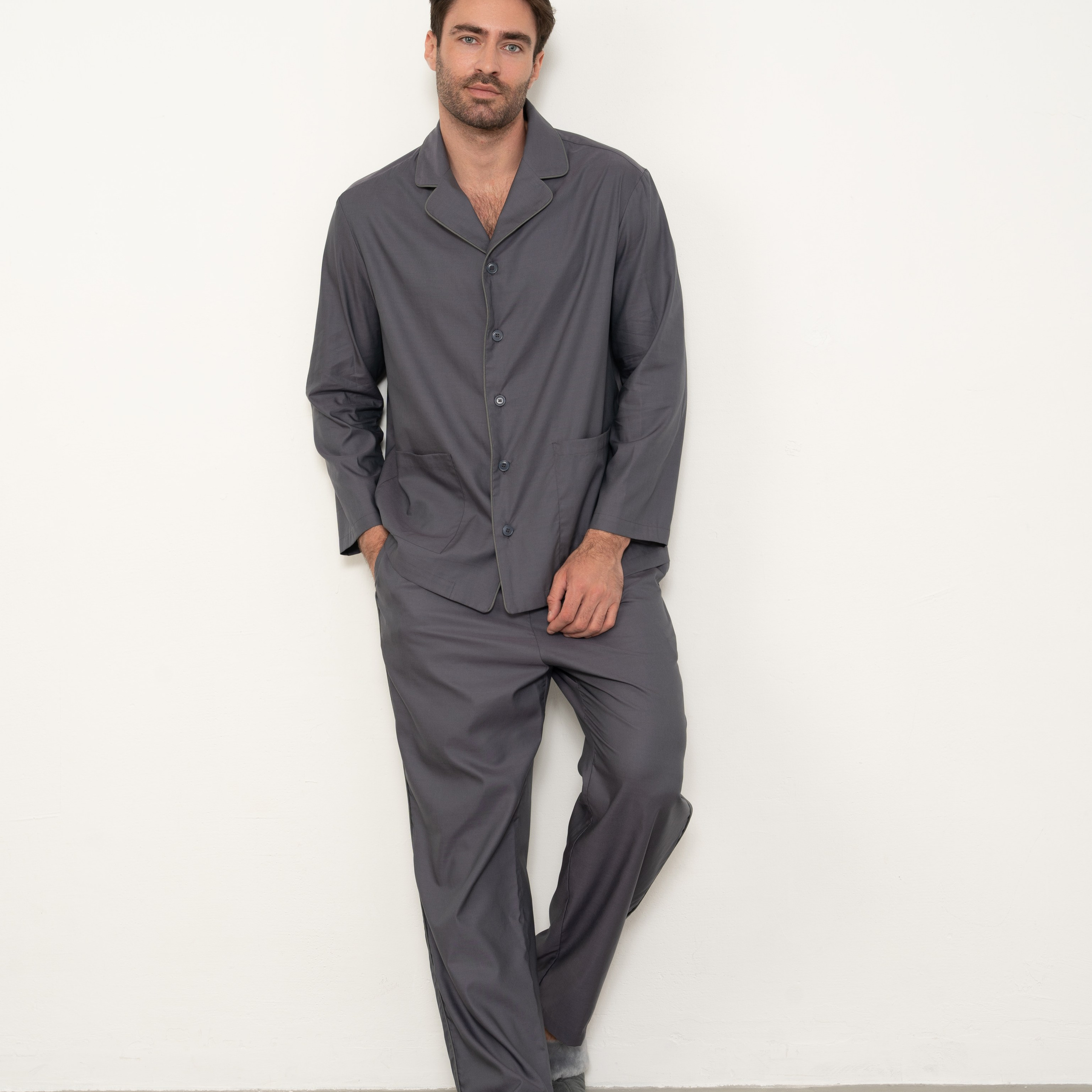 Одежда. Индивидуальные, предметные и сборные съемки в Санкт-Петербурге Okhman.studio