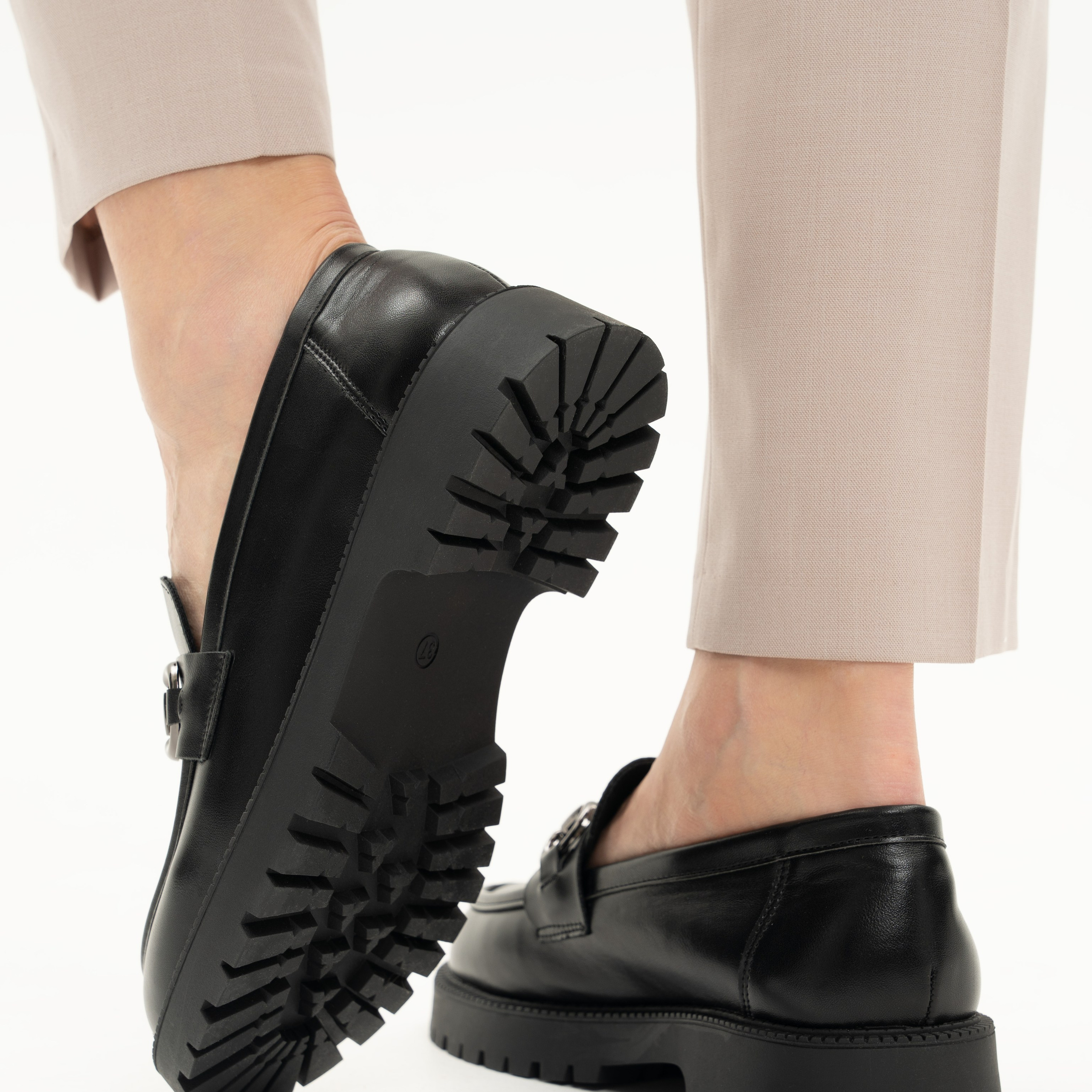 Обувь. Индивидуальные, предметные и сборные съемки в Санкт-Петербурге Okhman.studio