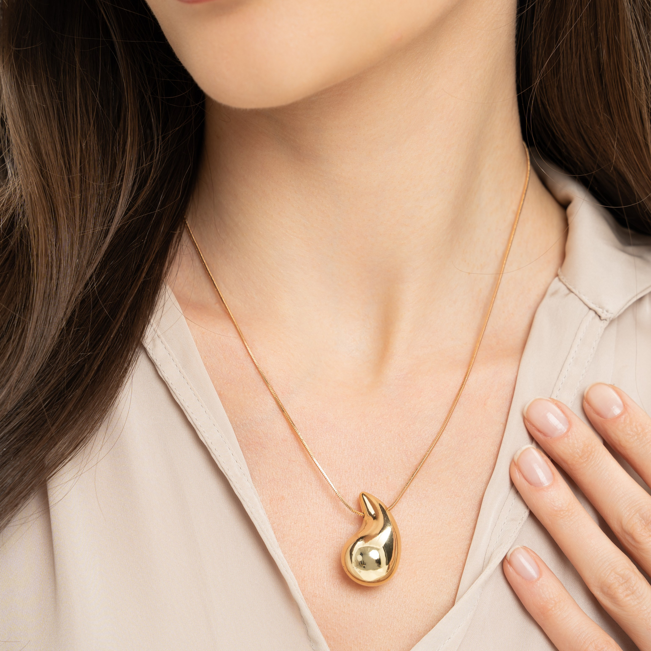 Украшения и аксессуары. Индивидуальные, предметные и сборные съемки в Санкт-Петербурге Okhman.studio