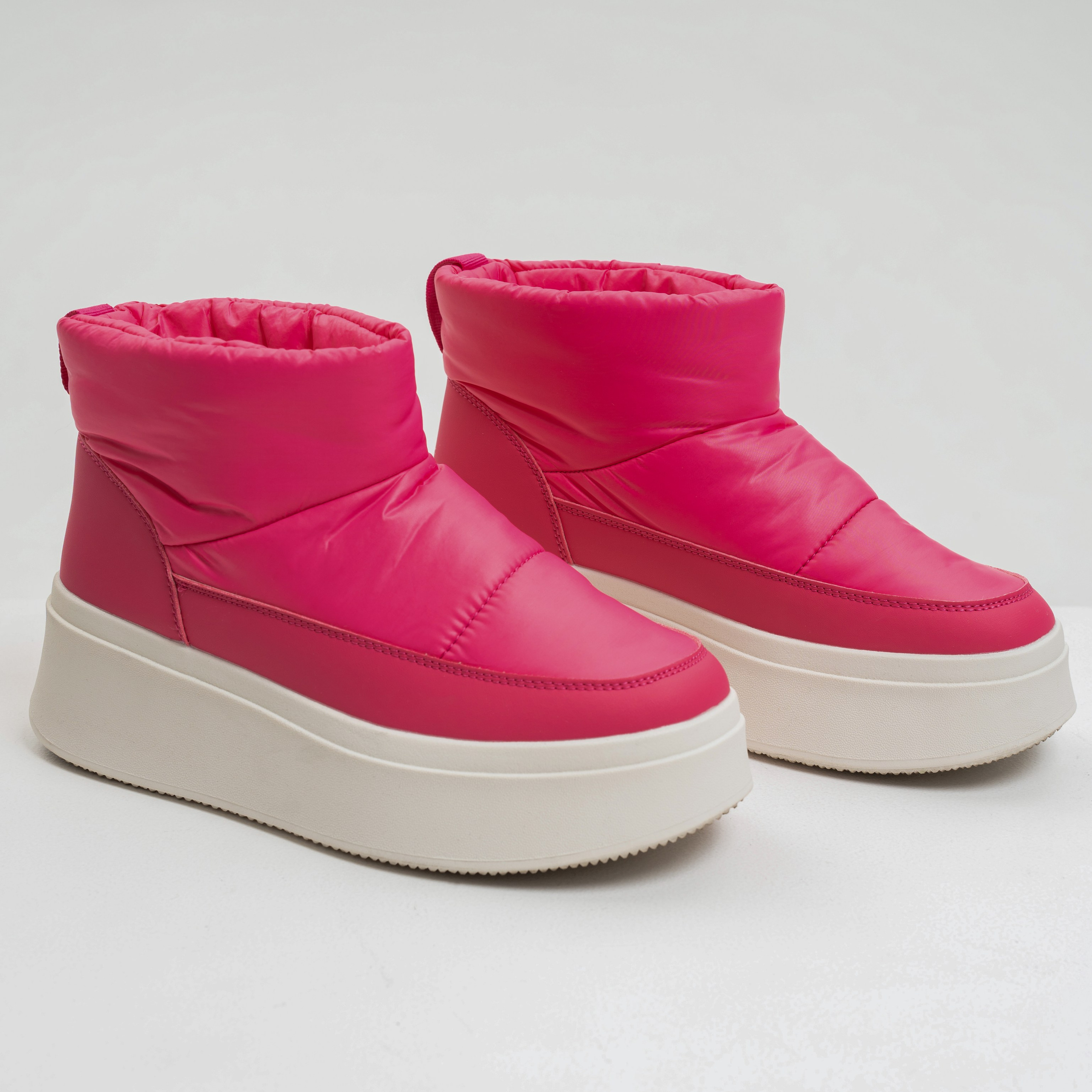 Обувь. Индивидуальные, предметные и сборные съемки в Санкт-Петербурге Okhman.studio