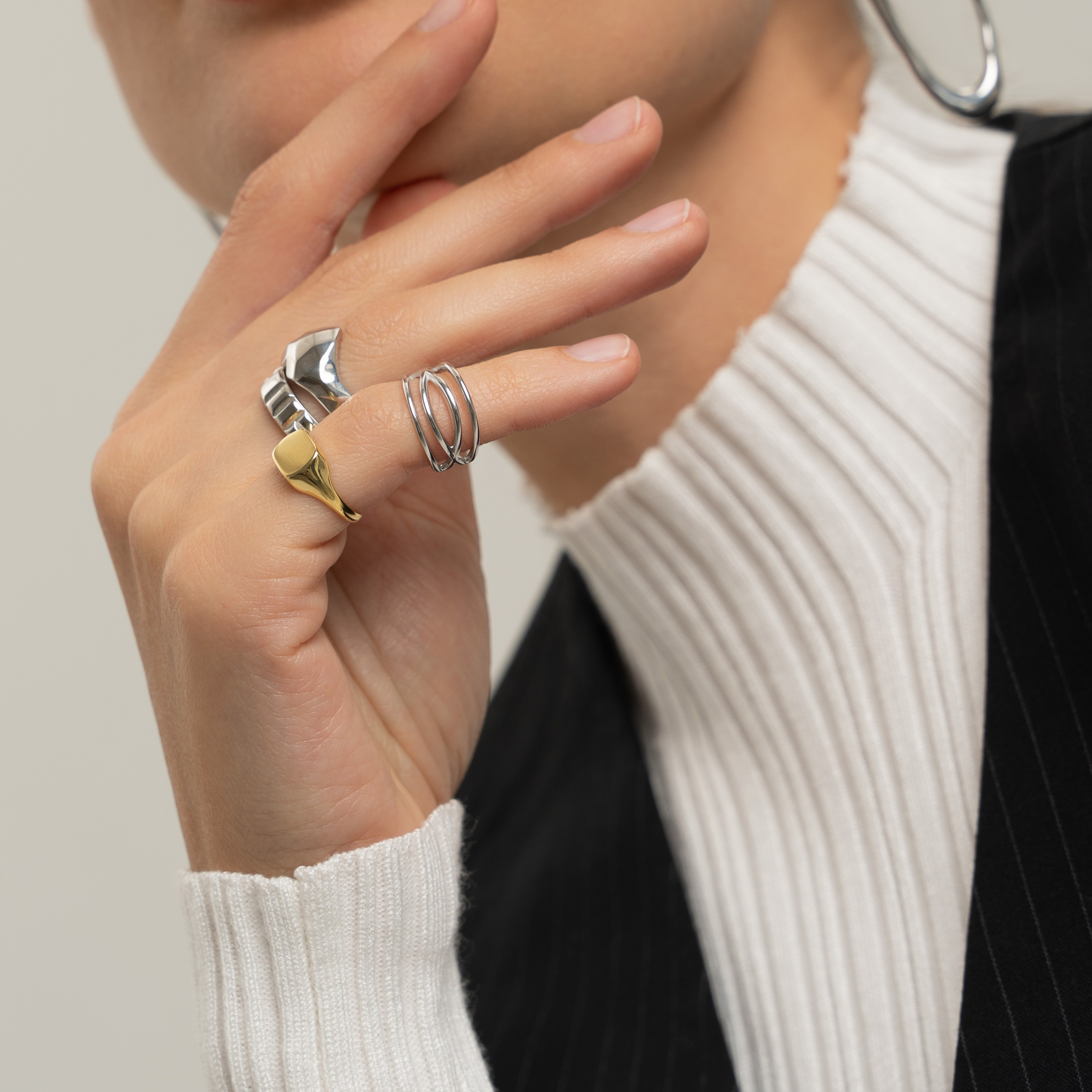 Индивидуальные съемки ювелирных украшений. Индивидуальные, предметные и сборные съемки в Санкт-Петербурге Okhman.studio