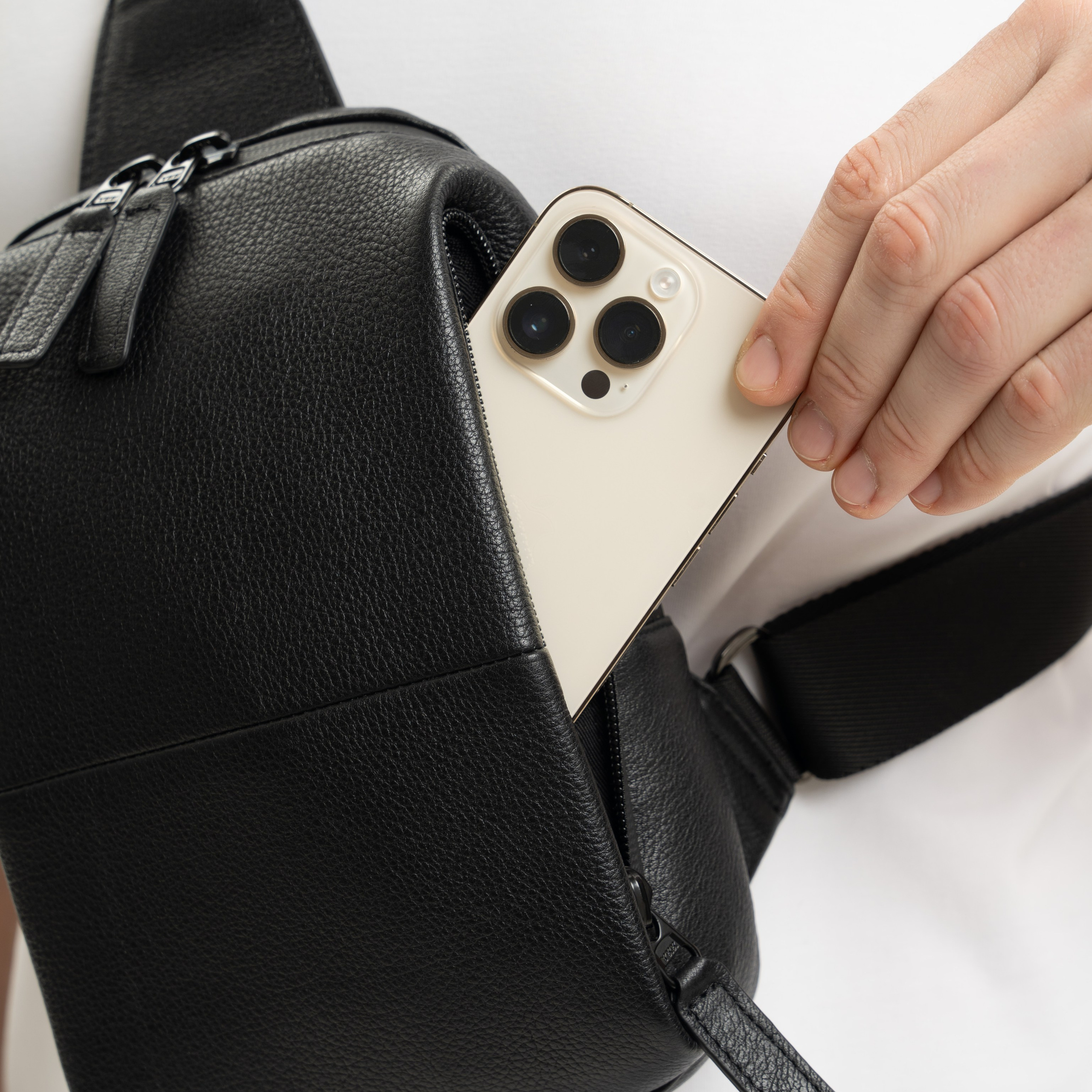 Сумки. Индивидуальные, предметные и сборные съемки в Санкт-Петербурге Okhman.studio