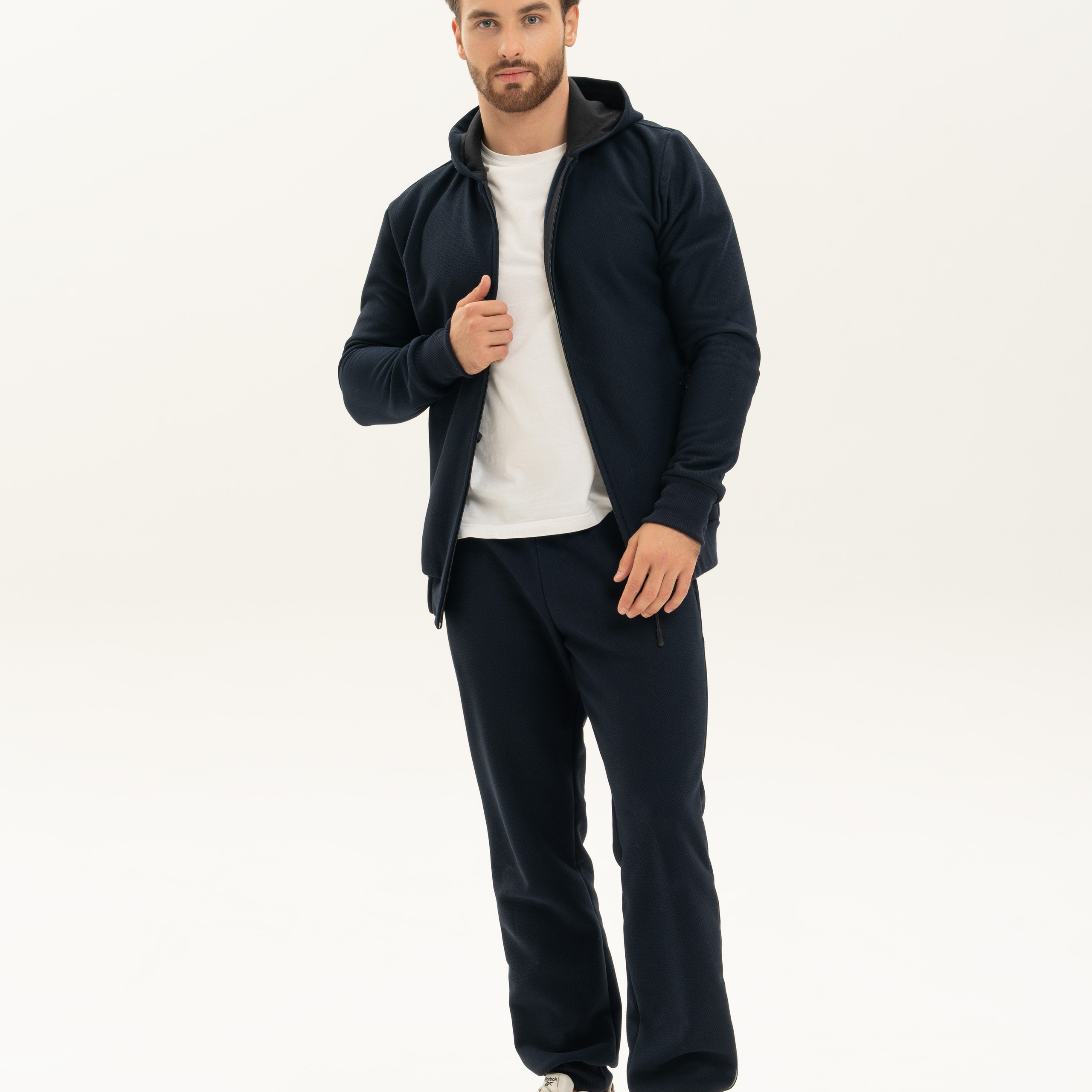 Одежда. Индивидуальные, предметные и сборные съемки в Санкт-Петербурге Okhman.studio