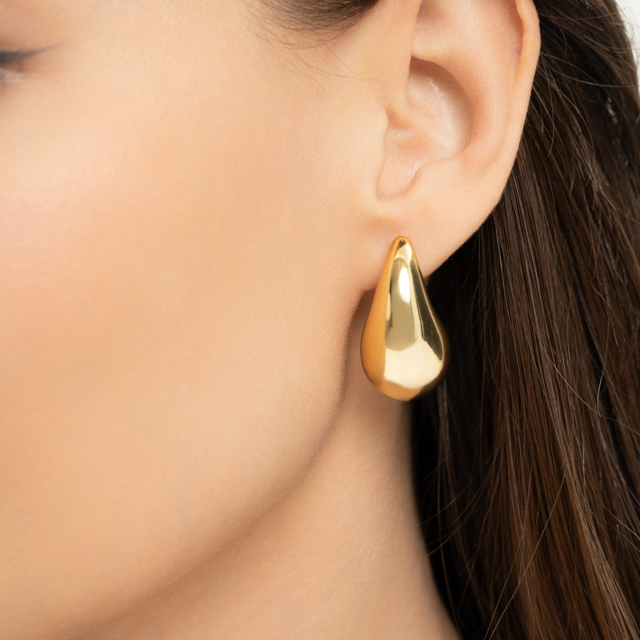 Украшения и аксессуары. Индивидуальные, предметные и сборные съемки в Санкт-Петербурге Okhman.studio