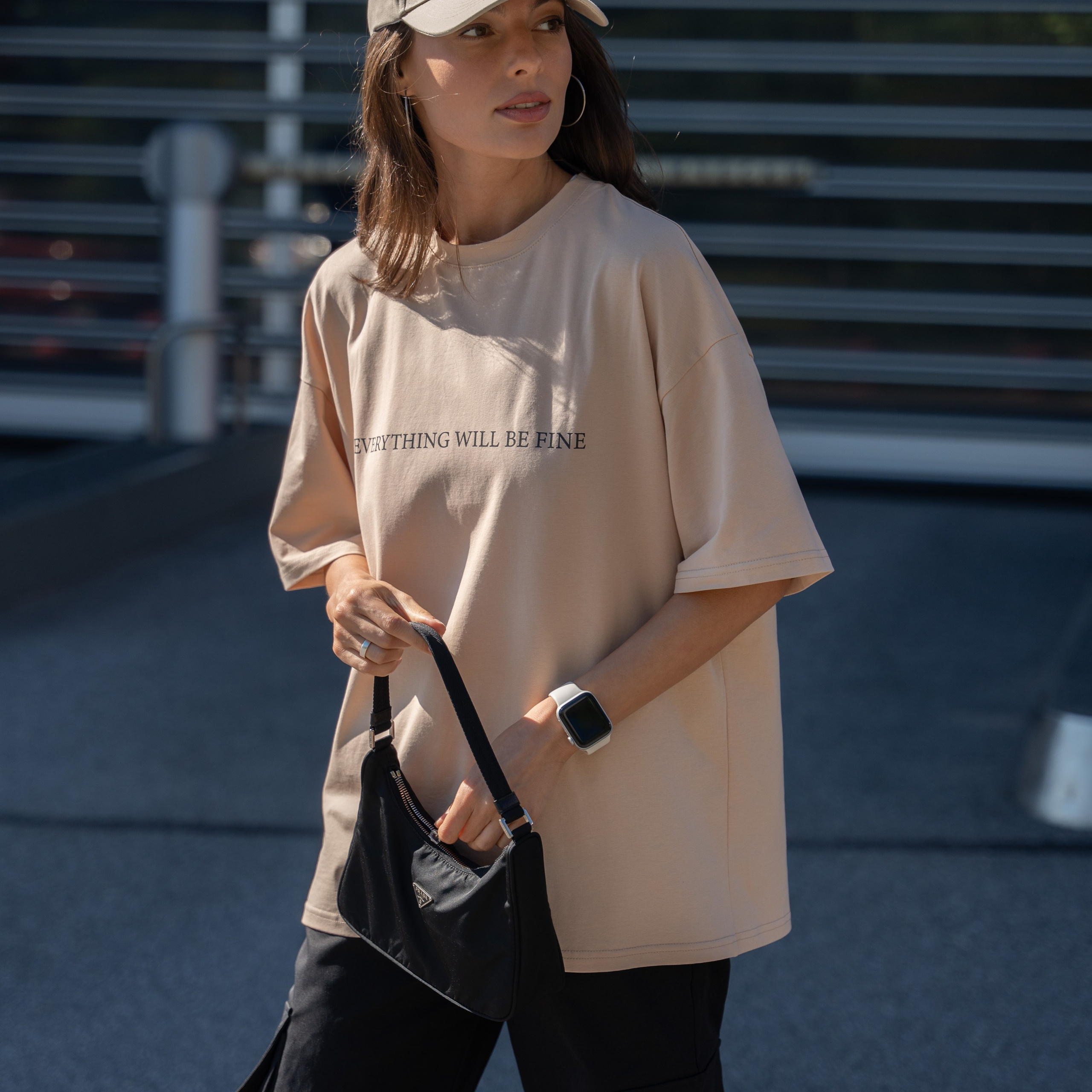 Съемка на улице. Индивидуальные, предметные и сборные съемки в Санкт-Петербурге Okhman.studio