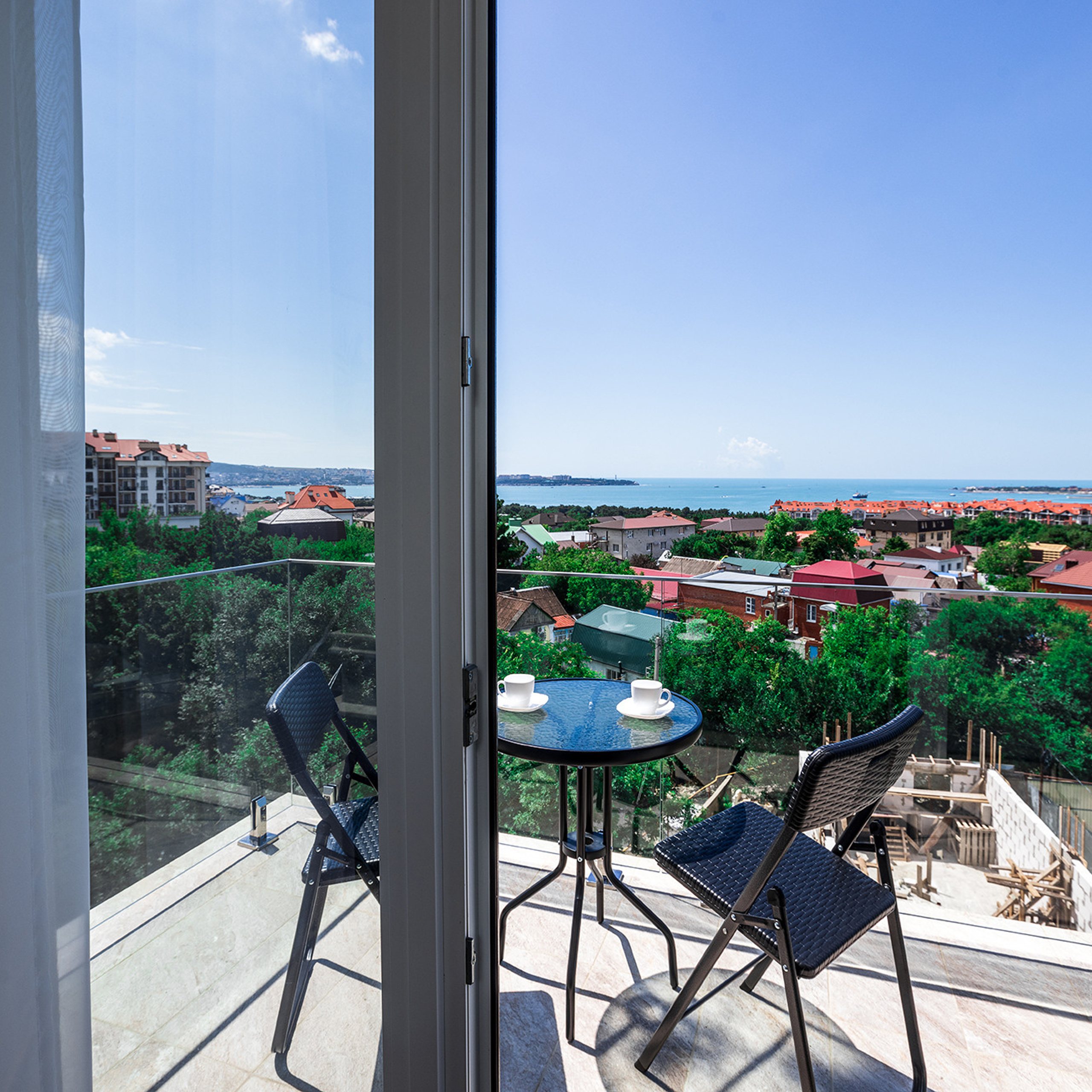 Отель в Геленджике по ул. Луначарского