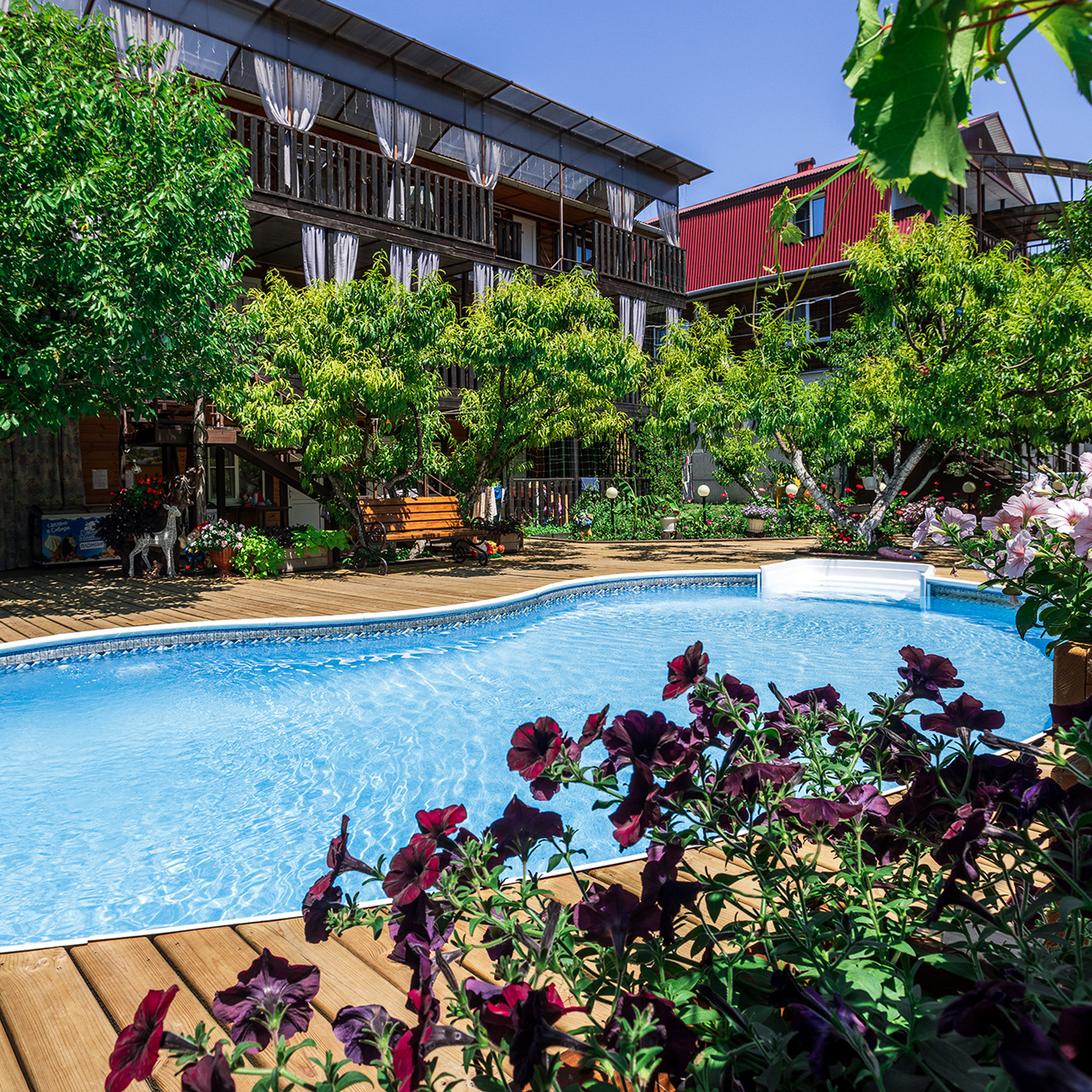 Небольшой отель в с. Береговое