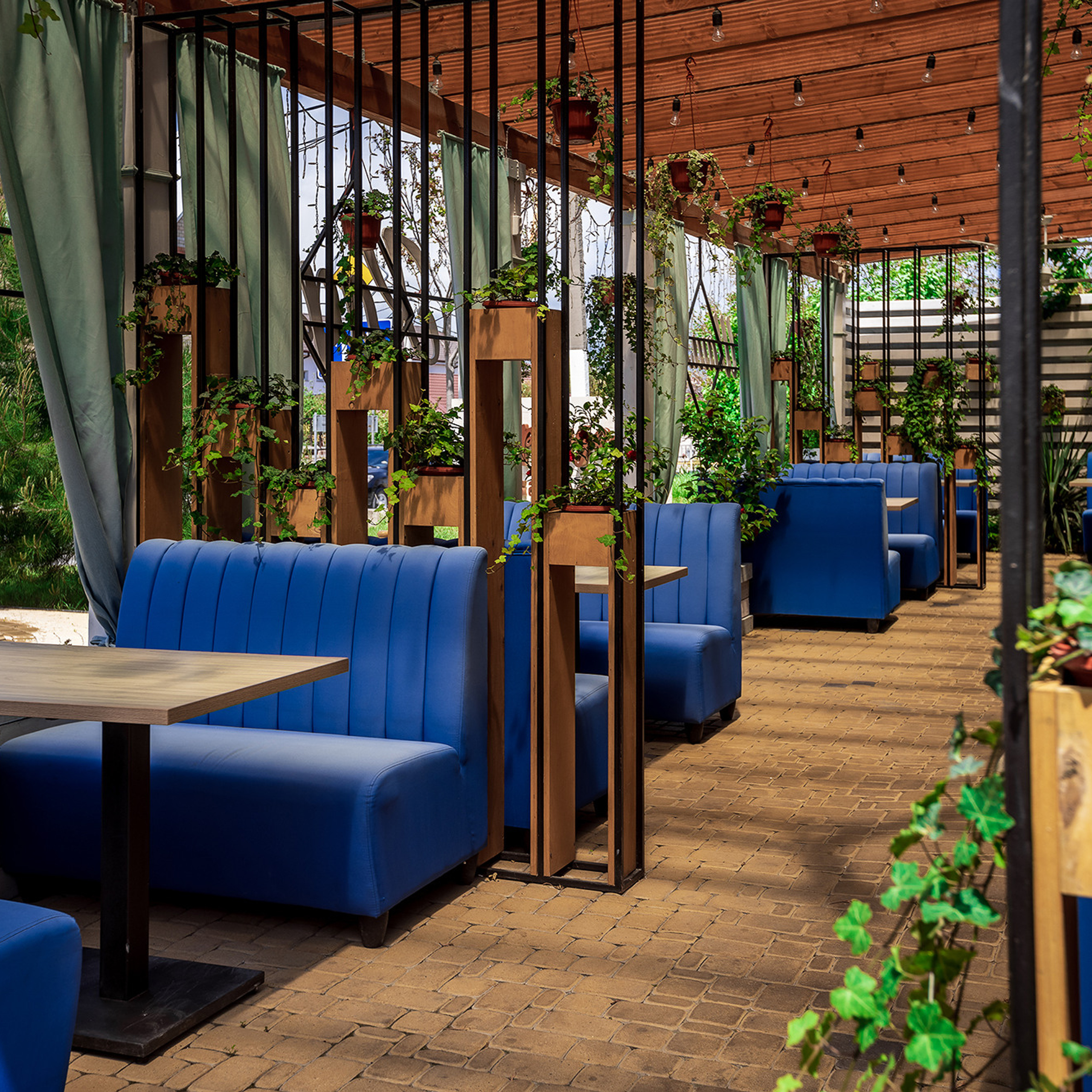 Кафе «Веранда». город Геленджик, Тонкий мыс.