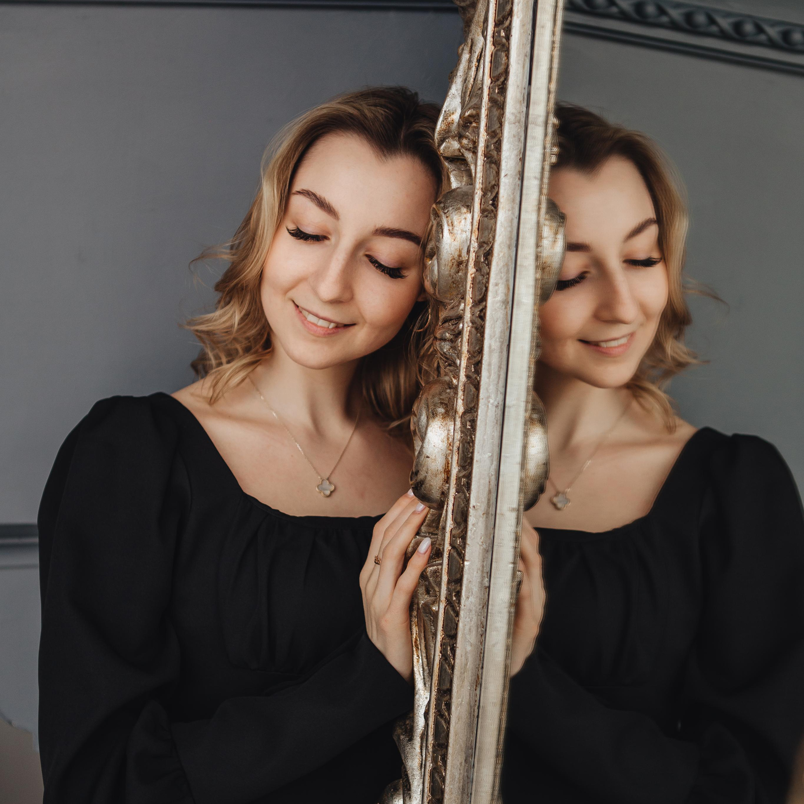 Мария. зал Замок