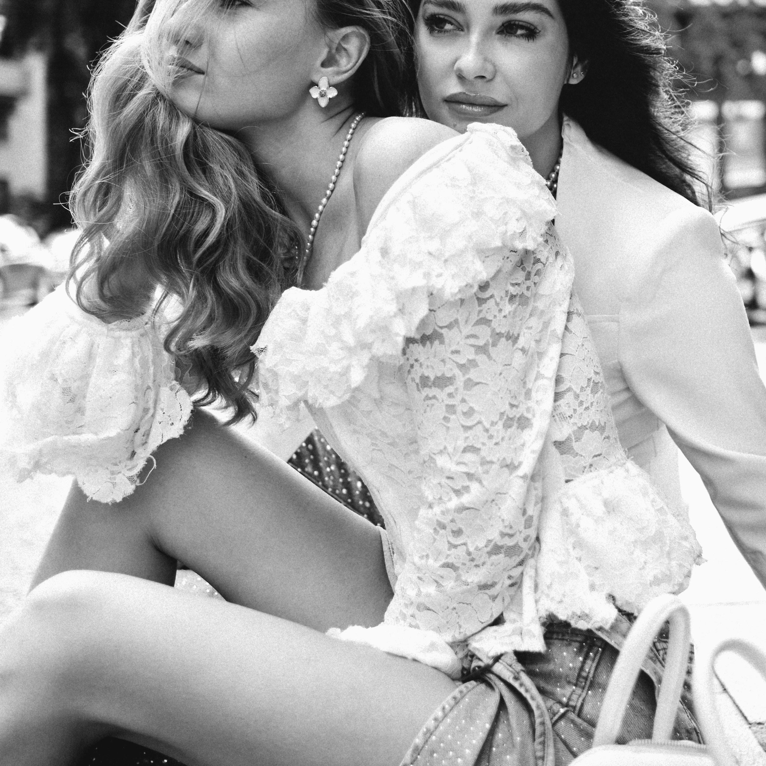 Настя и Маша