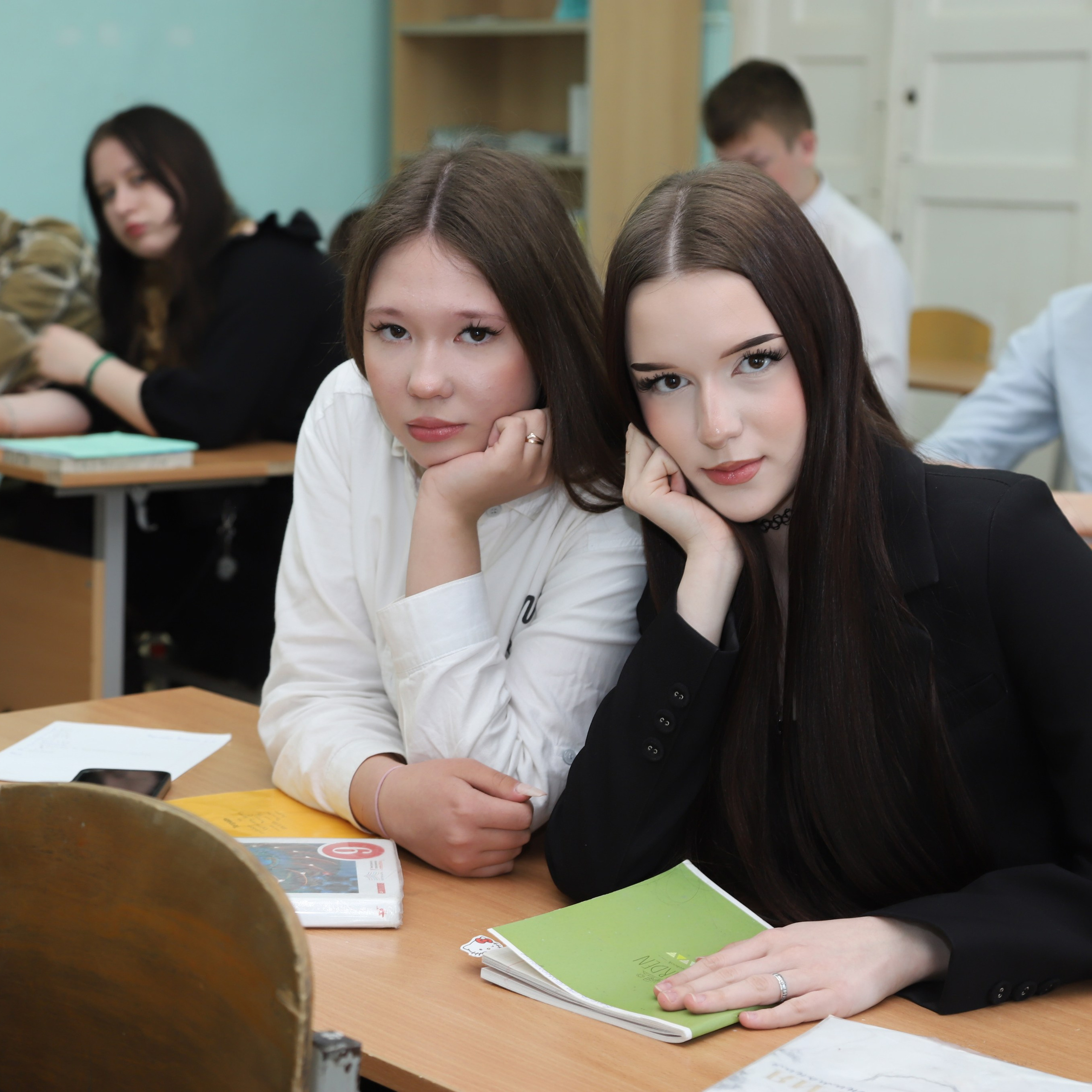 Старшие классы. Выпускные фотоальбомы для детских садов и школ от Елены Пушкаревой.г.Воткинск