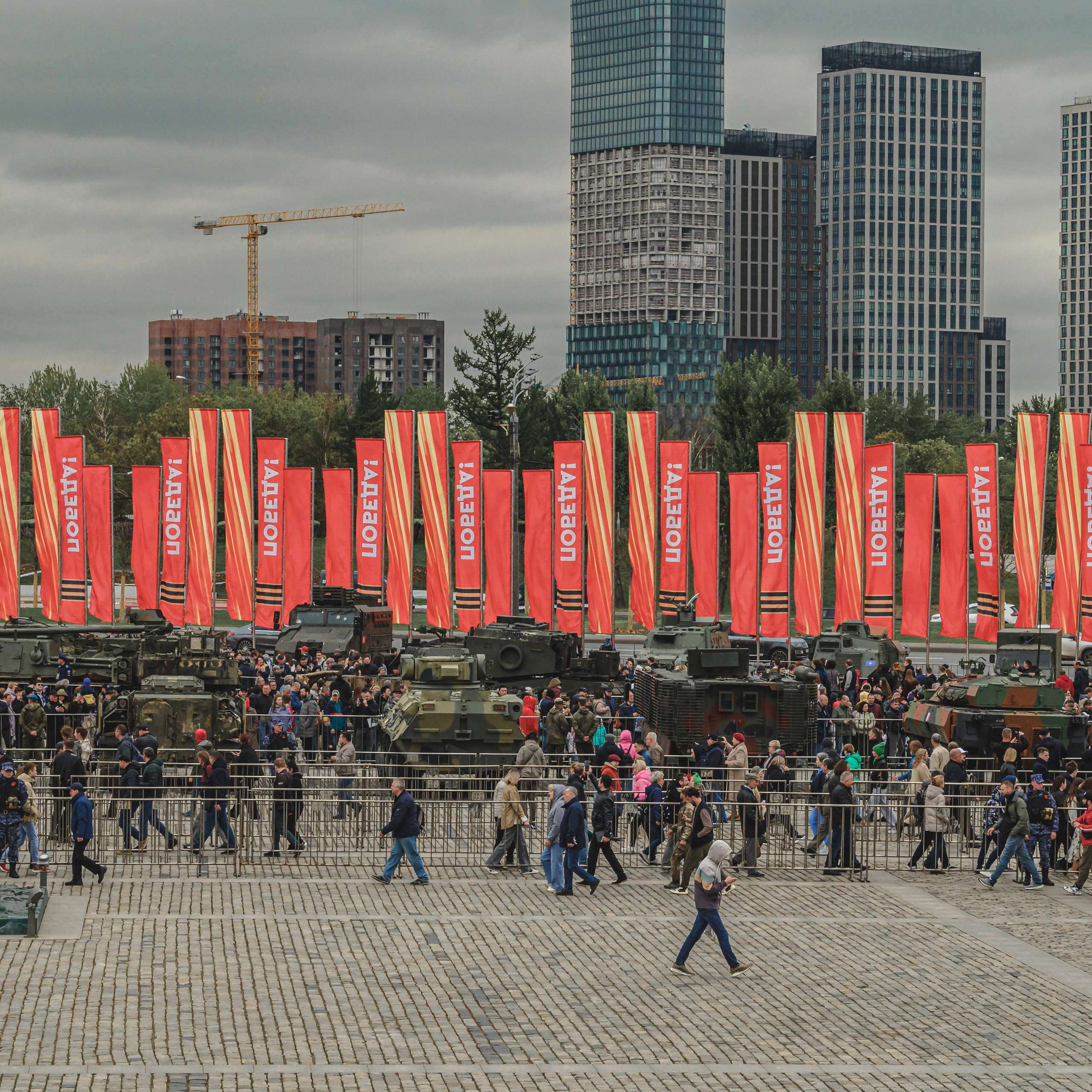 Поклонная гора. Выставка техники 2024 (Москва)