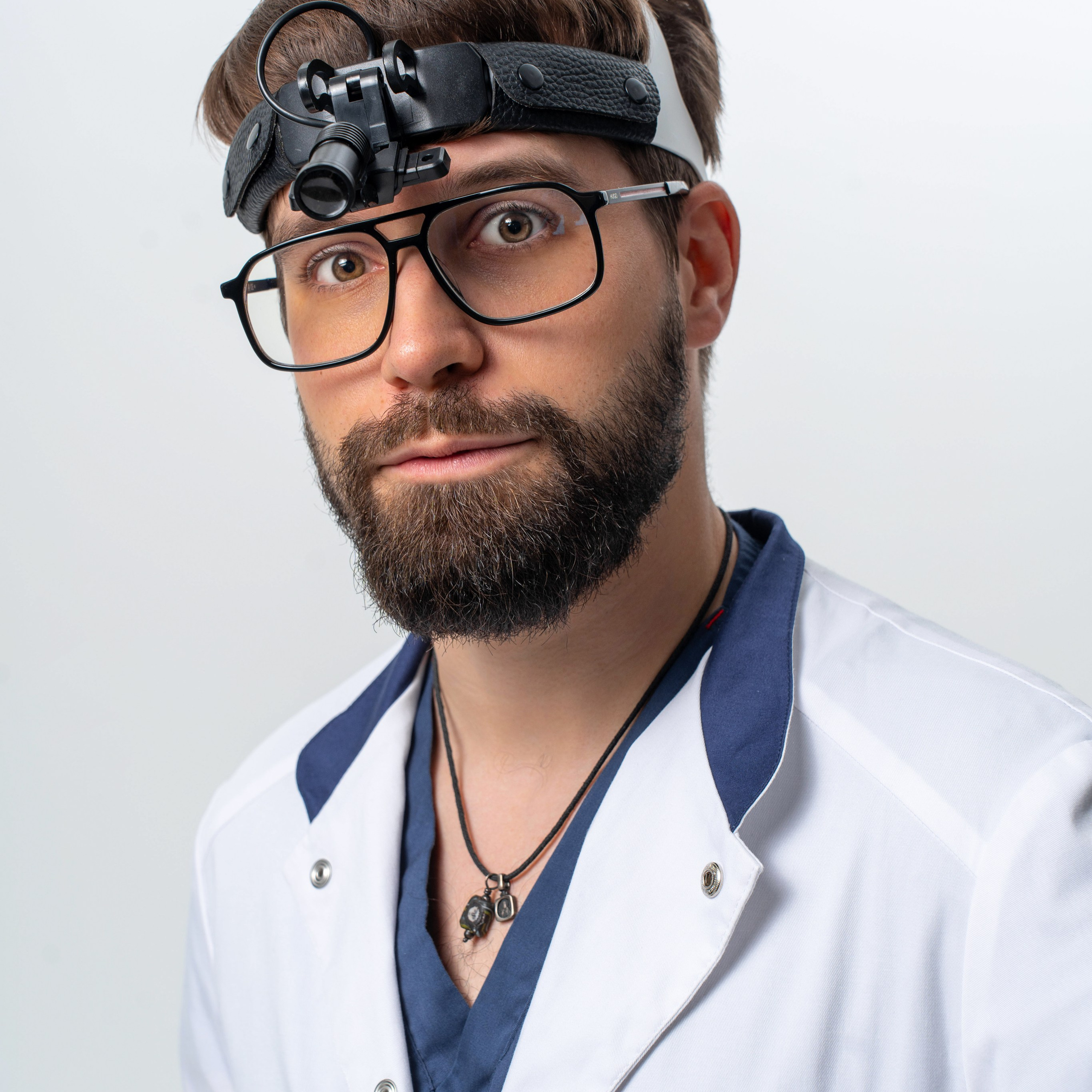 Фотосессия для лор врача в&nbsp;фотостудии в&nbsp;Москве