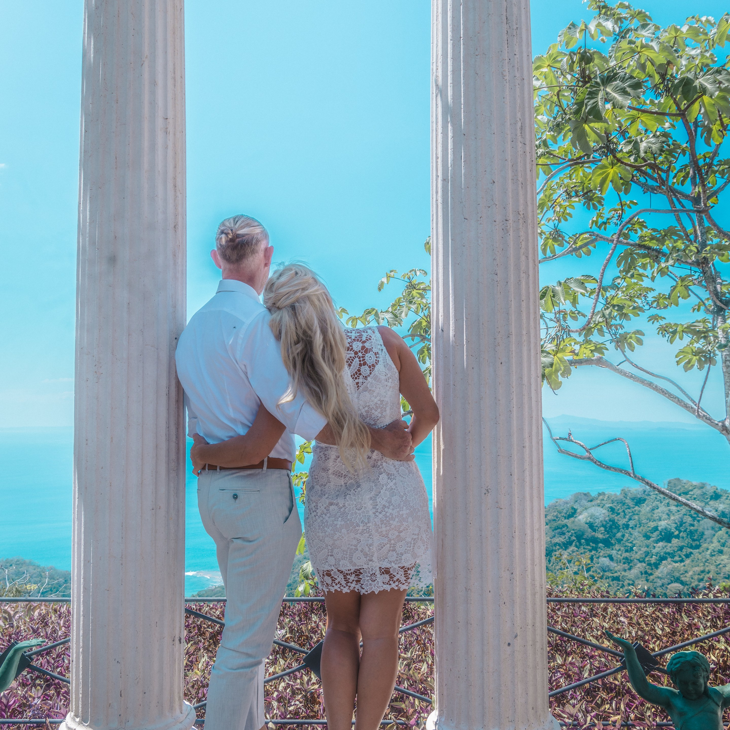 Wedding day. Family, portrait, content photo in Costa Rica Evgeniya Besprozvannykh