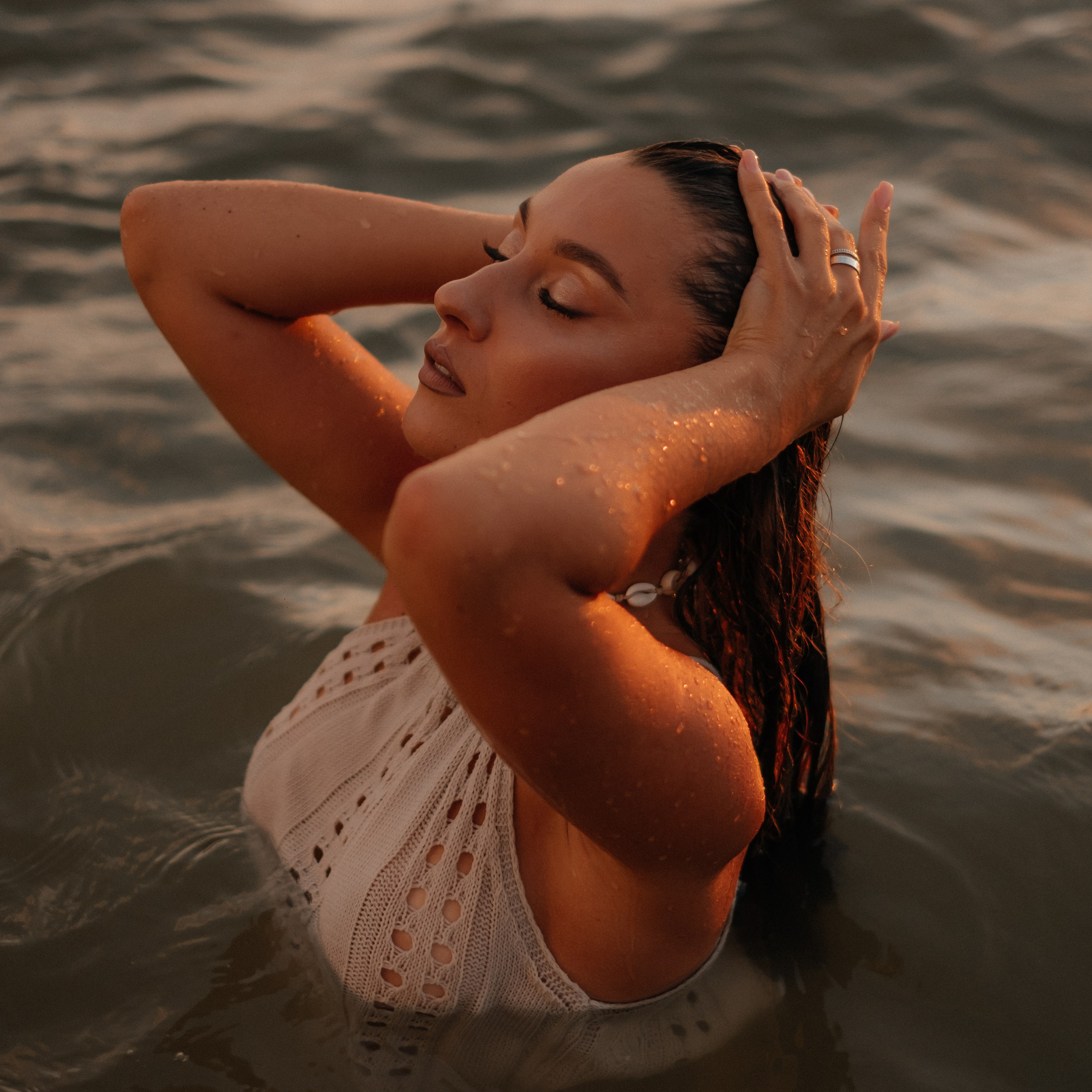 Рита на берегу