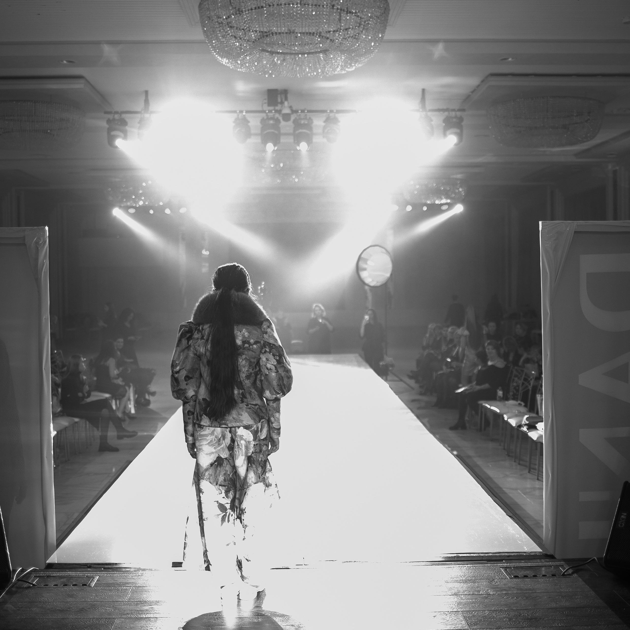 Вечеринка black party