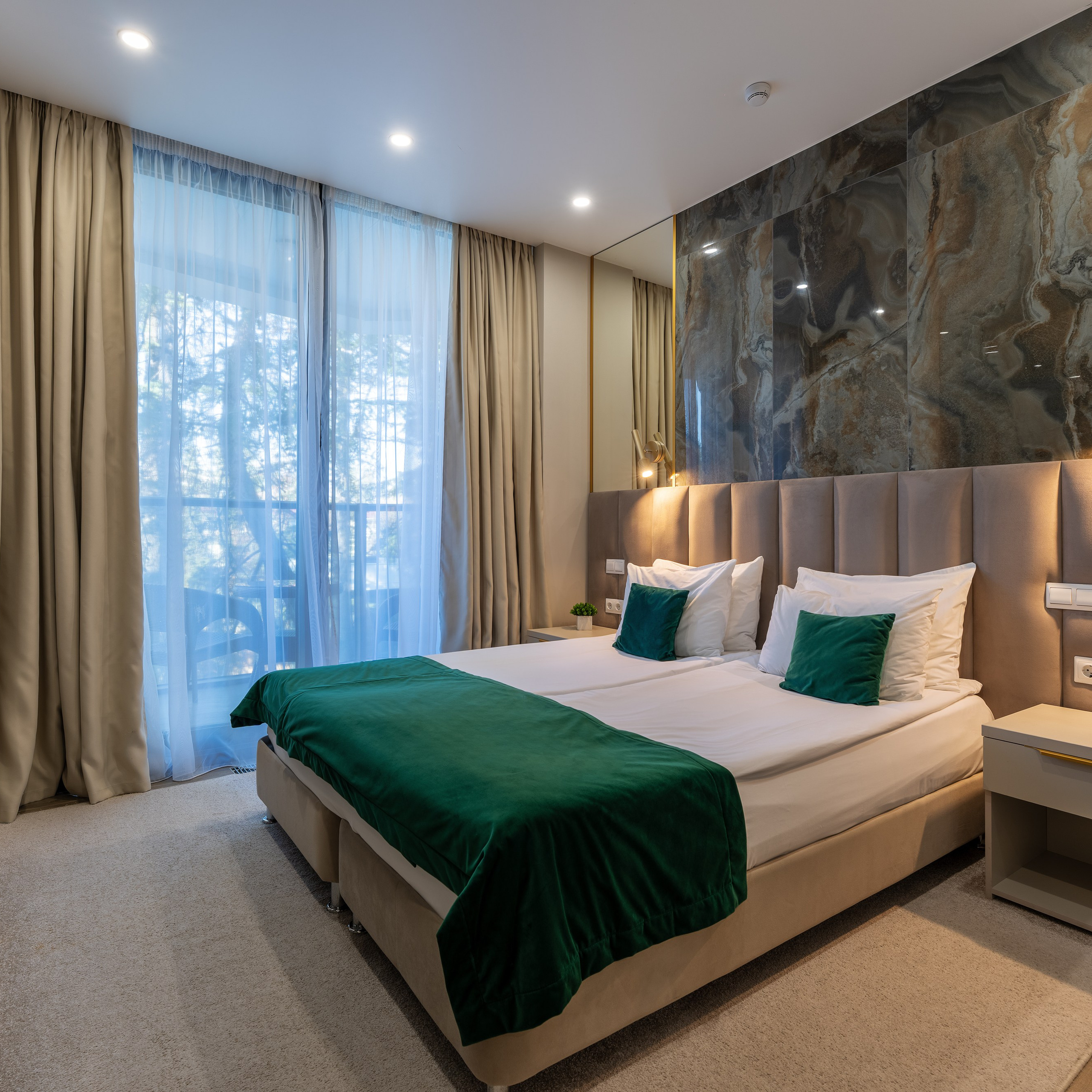 Фотосъемка недвижимости в Сочи — профессиональные фото, которые продают. Профессиональная фотосъемка в Сочи: репортаж, предметная, ювелирная фотосъемка, недвижимость, фуд-фотография. Фотограф Александр Афанасьев