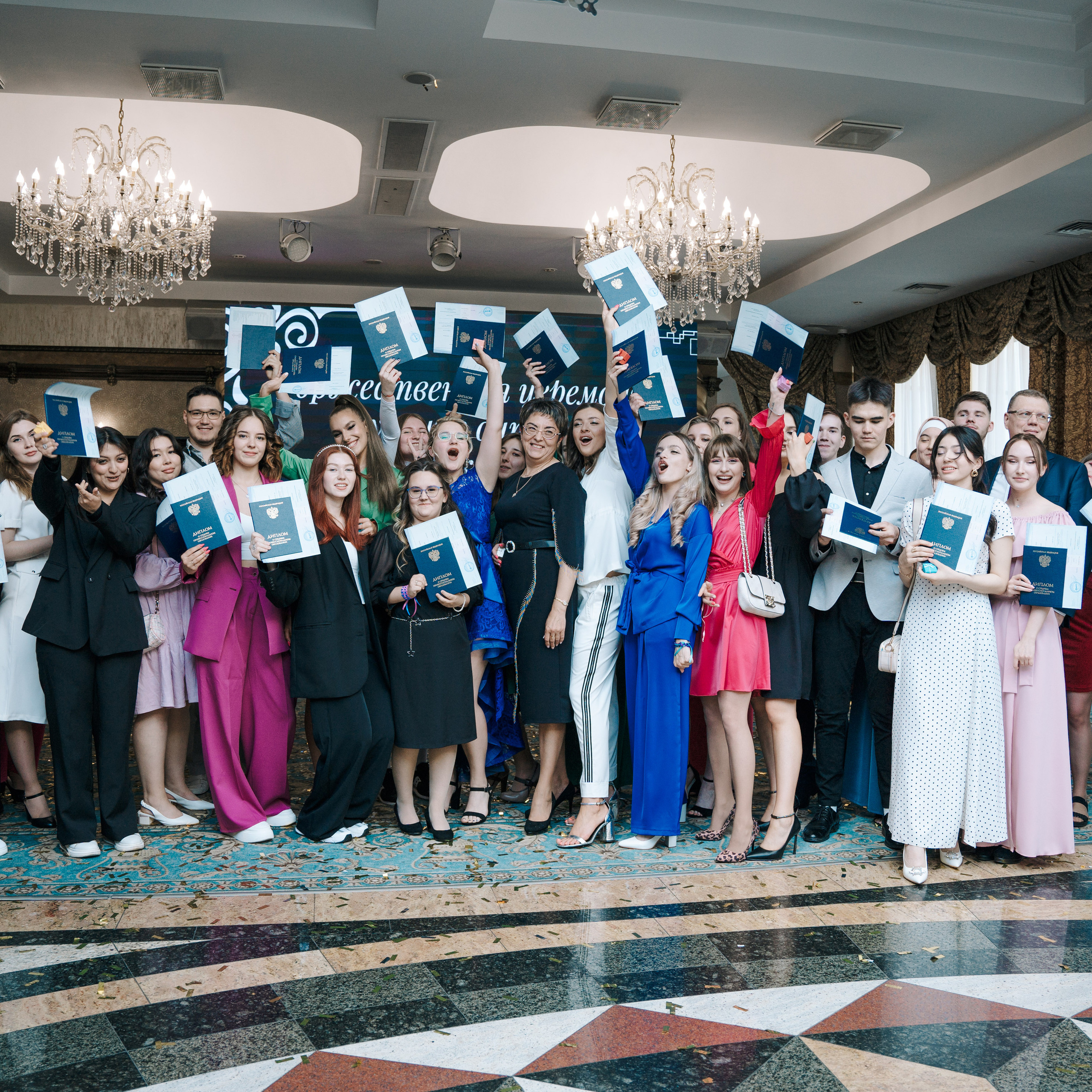 Вручение дипломов | Уральский мед. колледж. Ульяна Ремезова | Фотограф | Челябинск