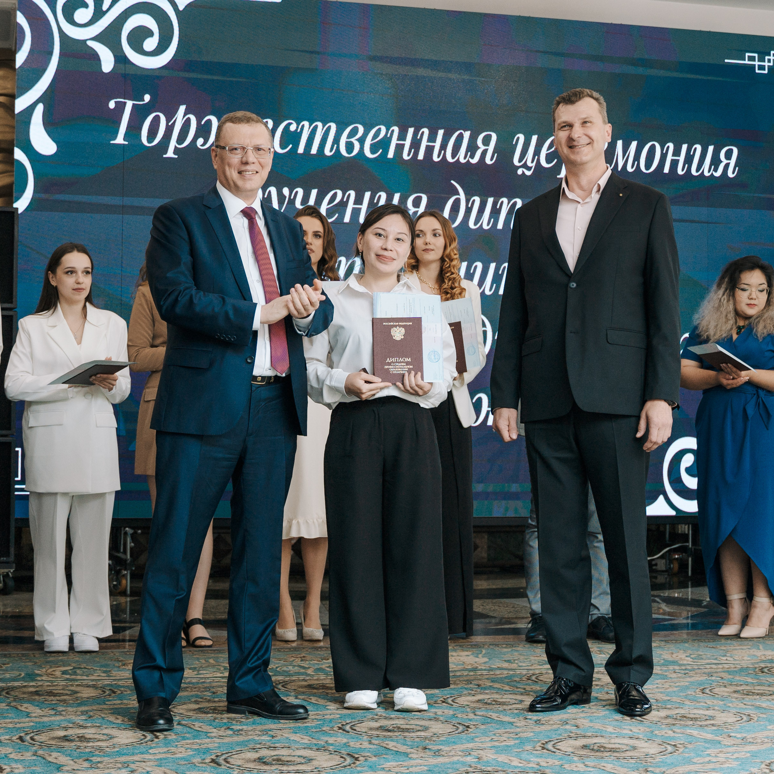 Вручение дипломов | Уральский мед. колледж. Ульяна Ремезова | Фотограф | Челябинск