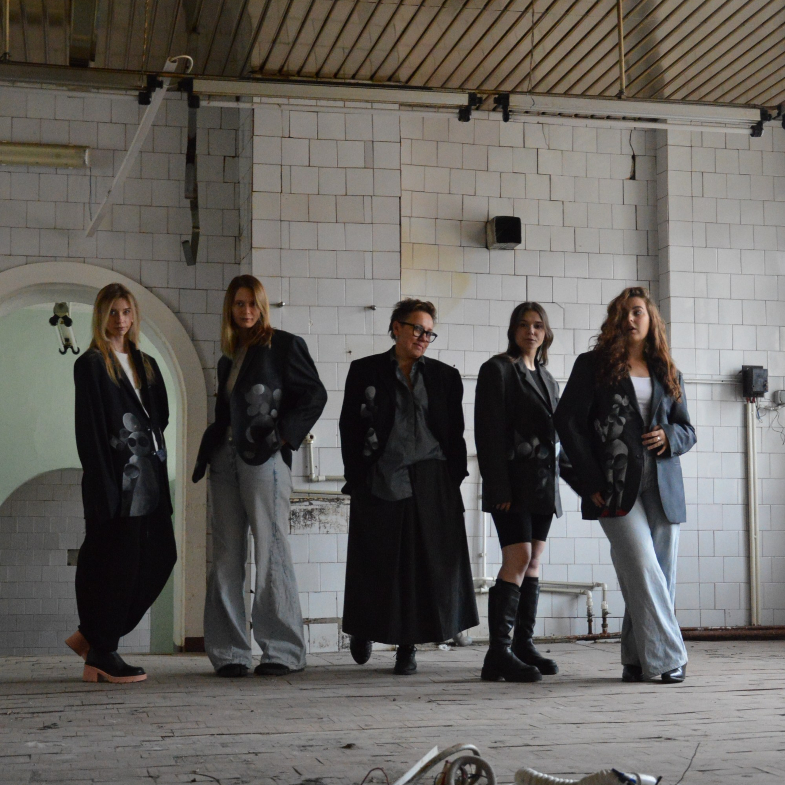 Пиджаки. Роспись. Проект " Собери себя если сможешь»