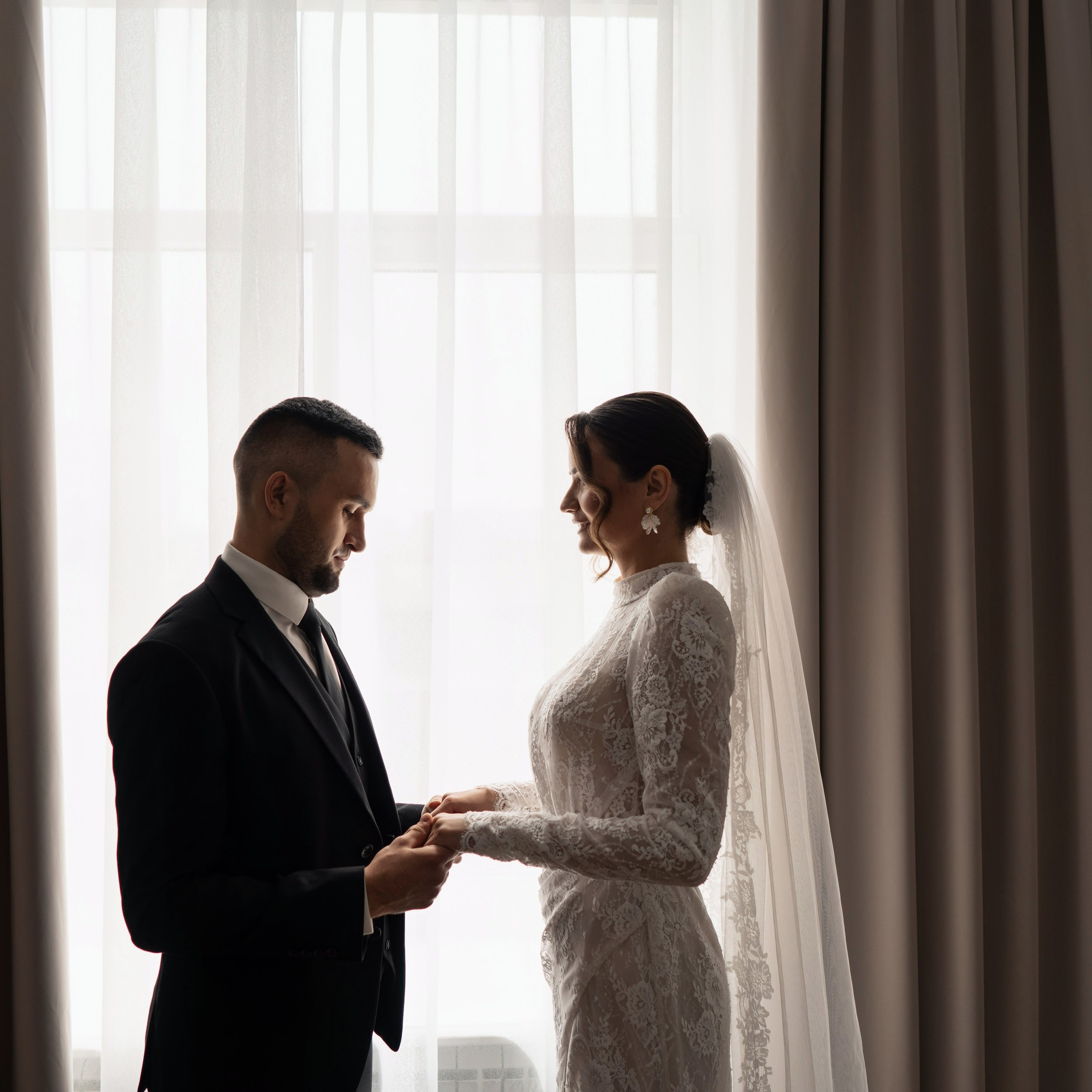 Свадебная фотосессия в интерьере, студия