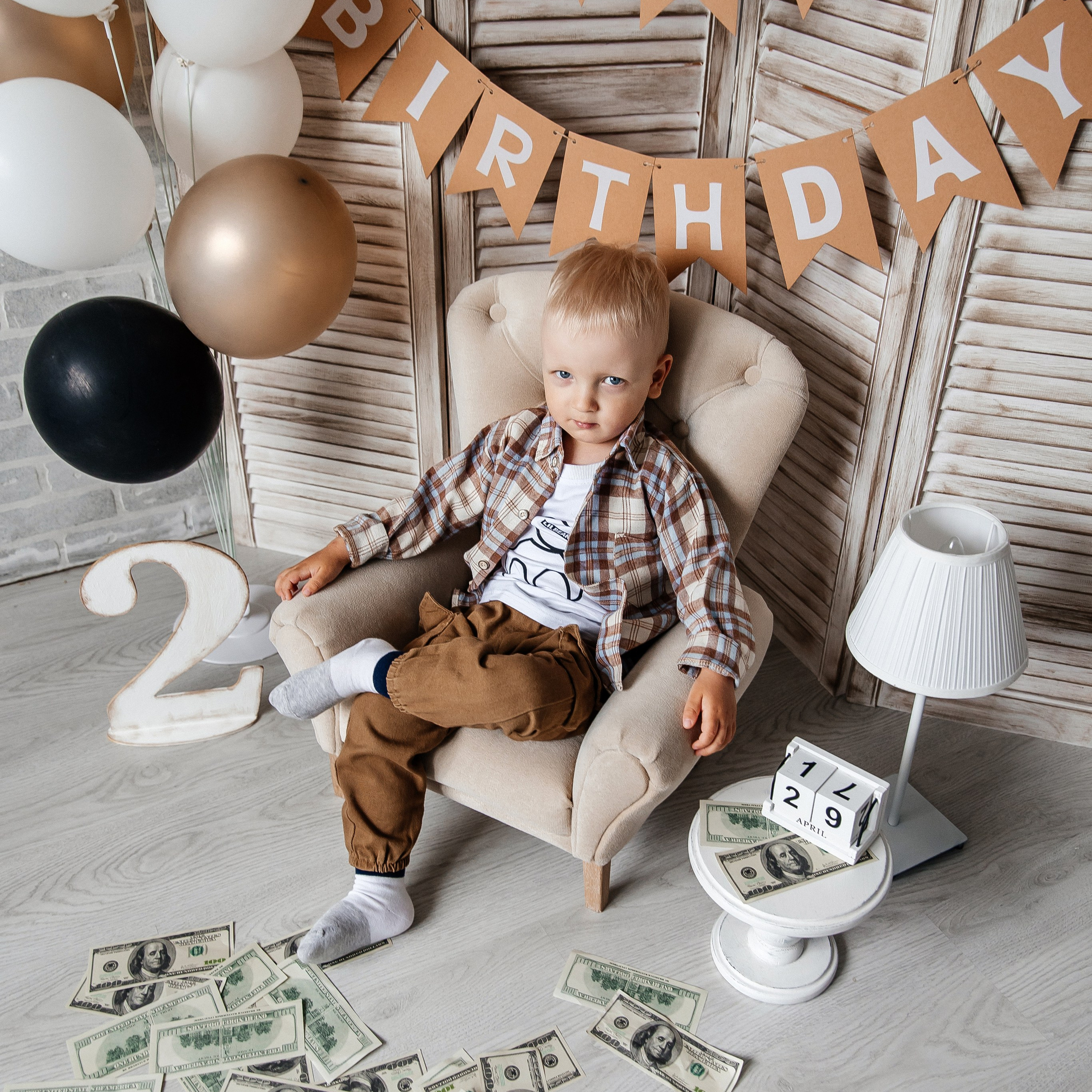 В кресле (до 3 лет)