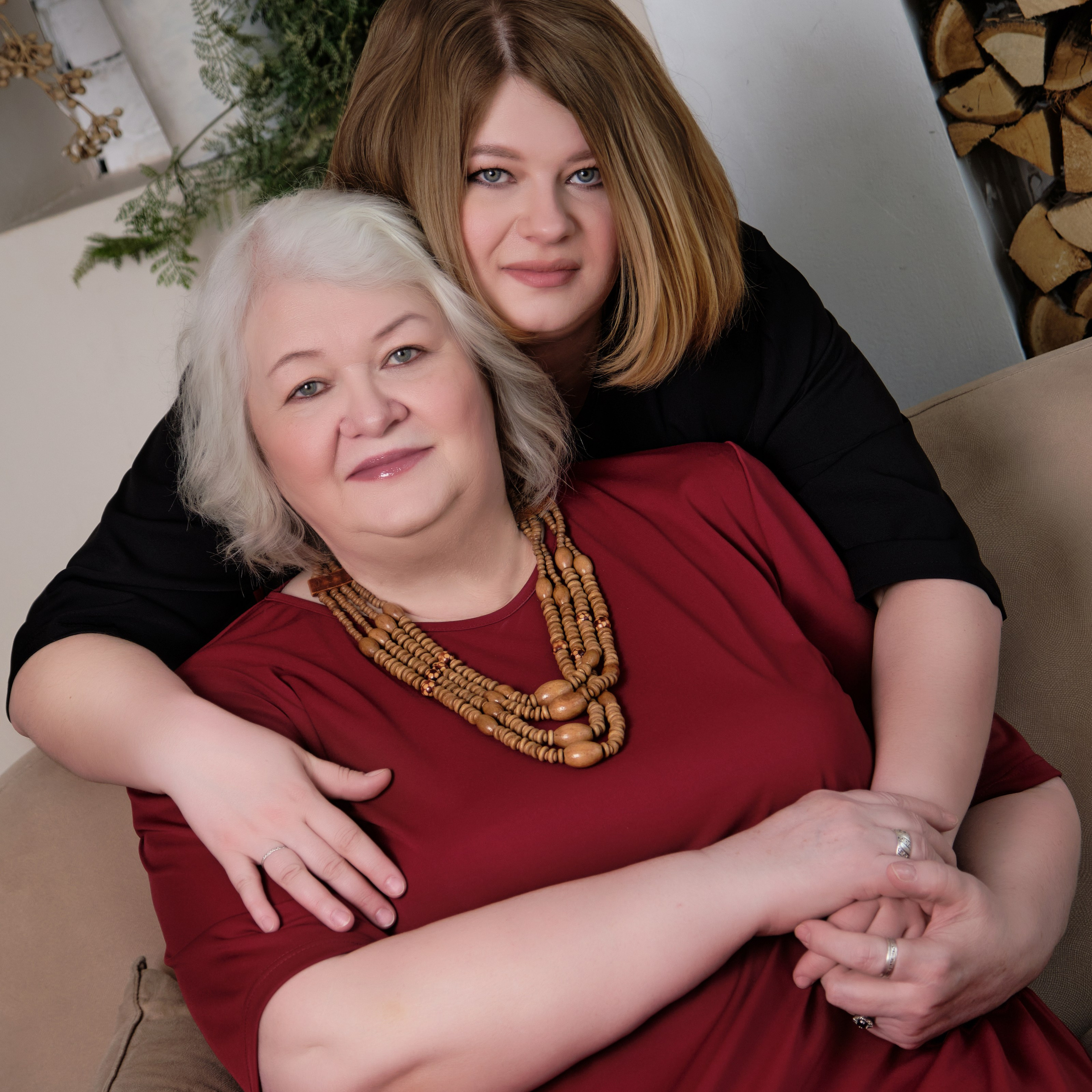 Мать и дочь. Анна