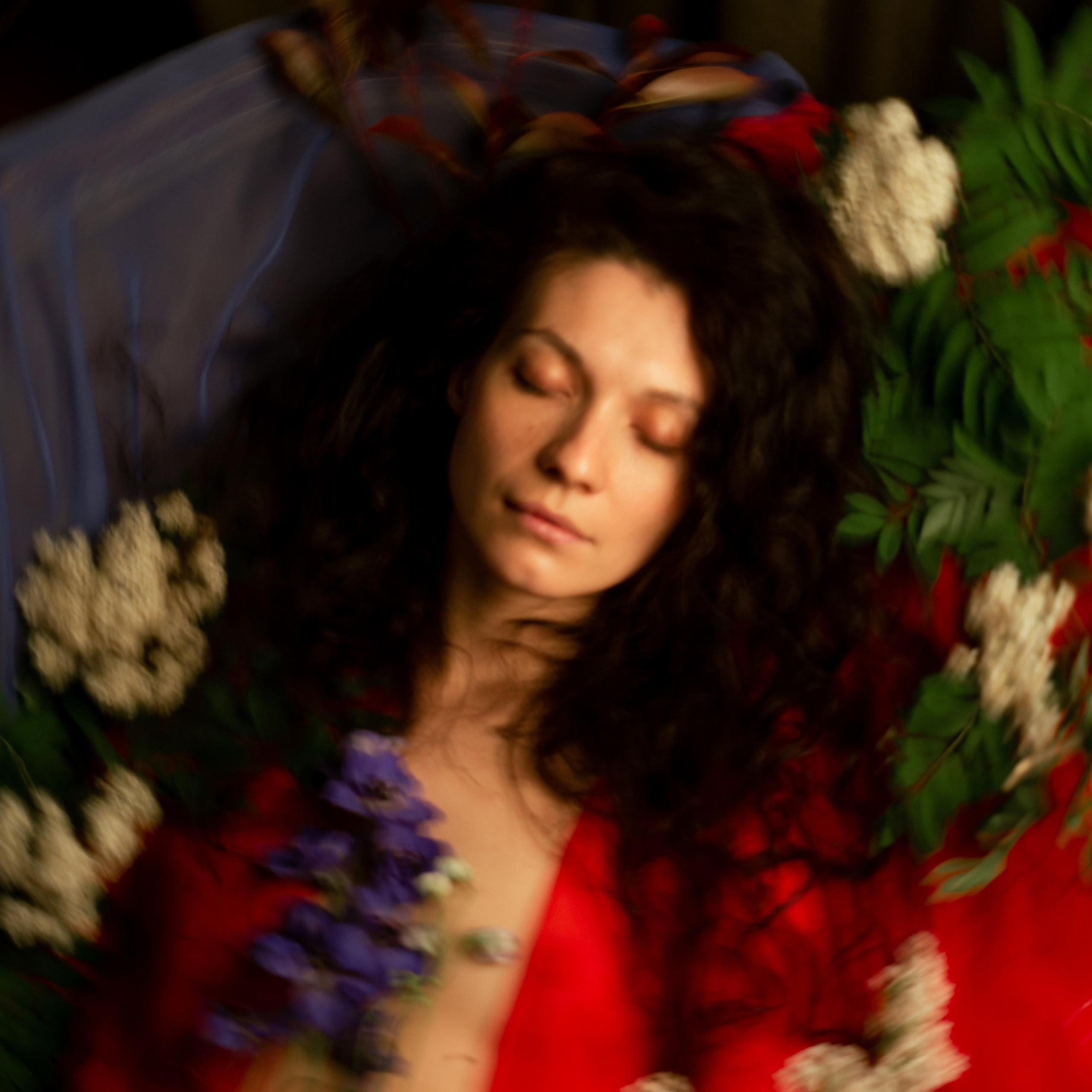 В цветах (18+)