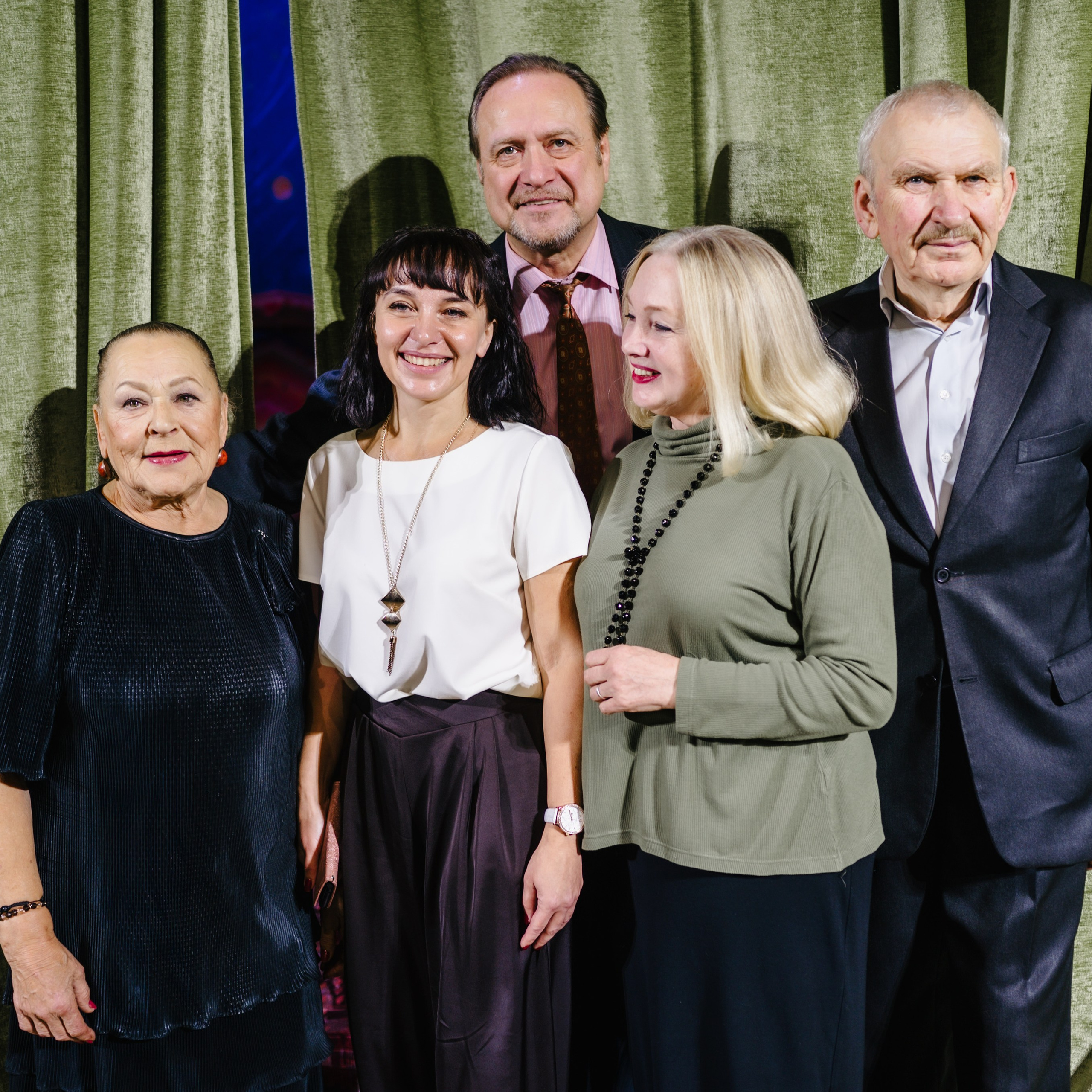 Спектакль «Незамужняя женщина»