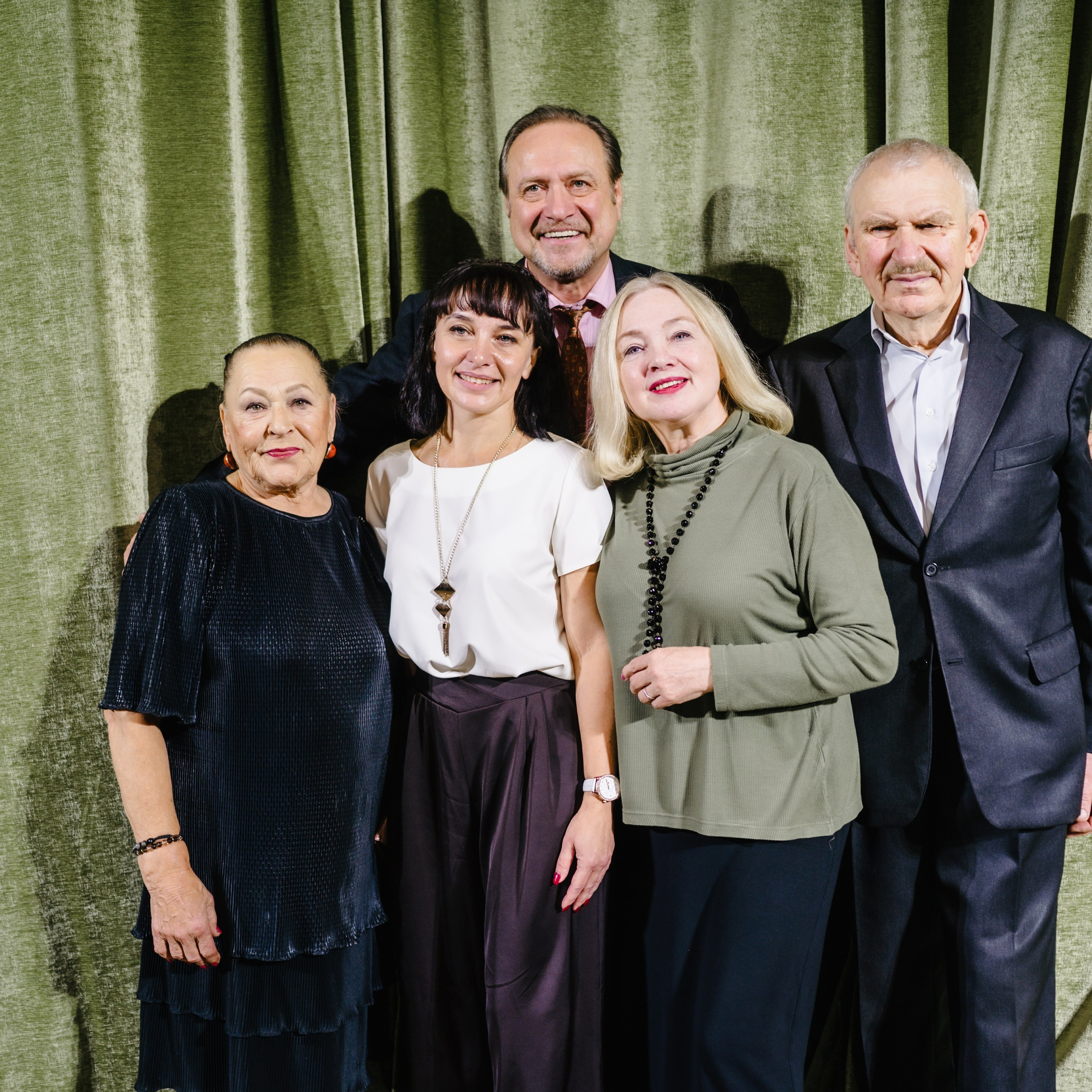 Спектакль «Незамужняя женщина»