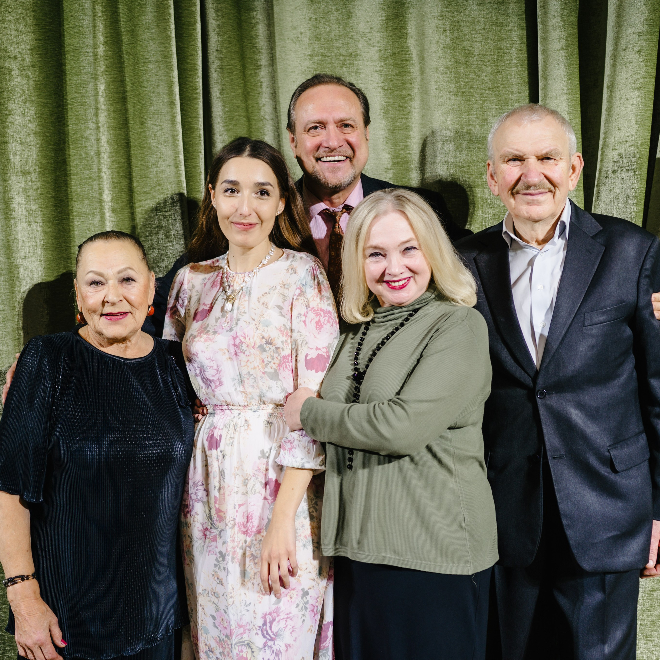 Спектакль «Незамужняя женщина»