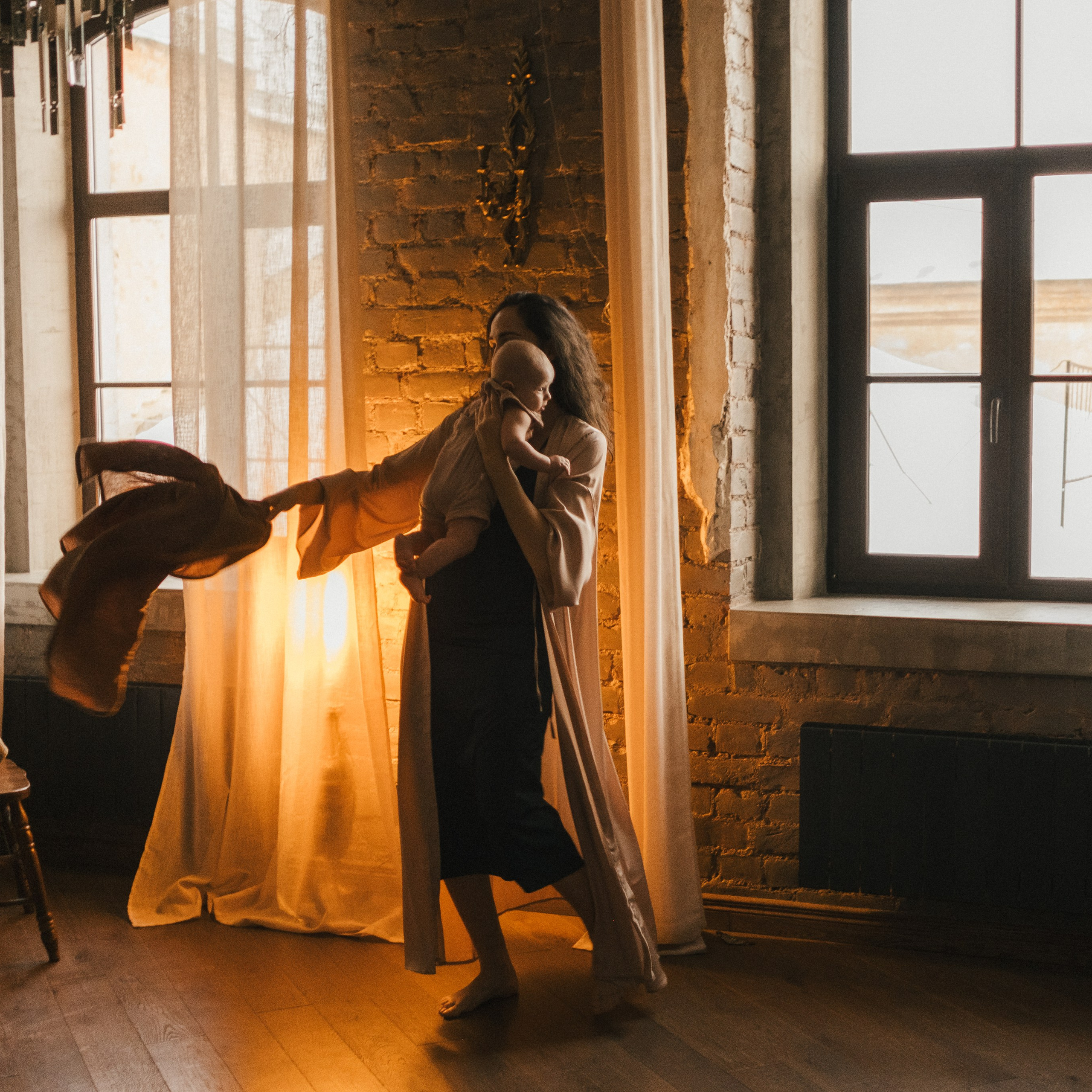 Мама и малыш. Питерское утро Светы и Мироши