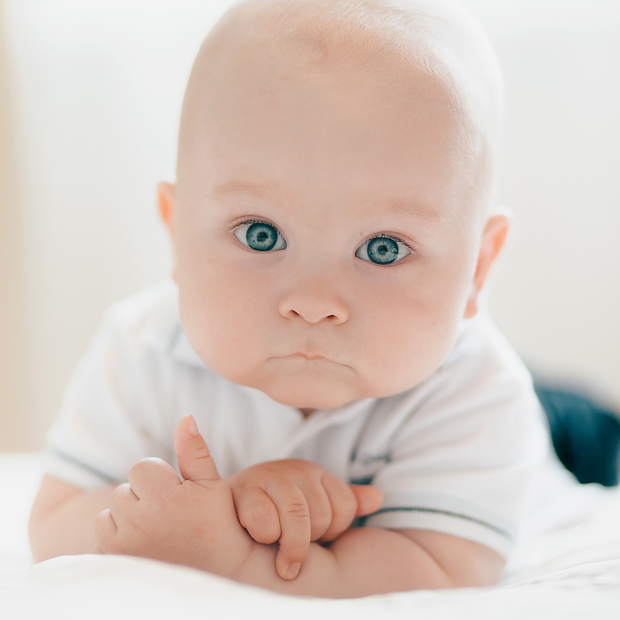 Саше годик. Фотосессия дома