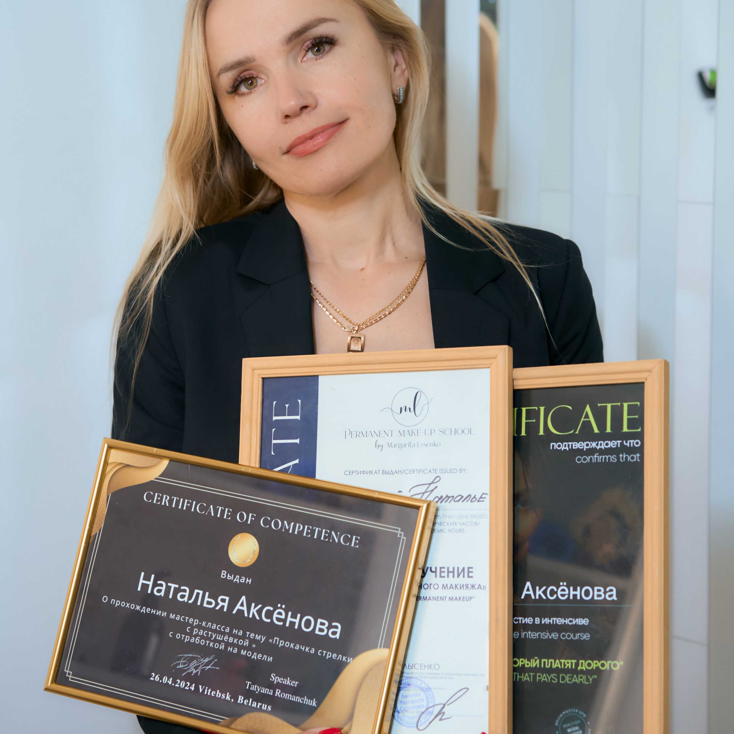 Съемка мастера по перманенту на рабочем месте