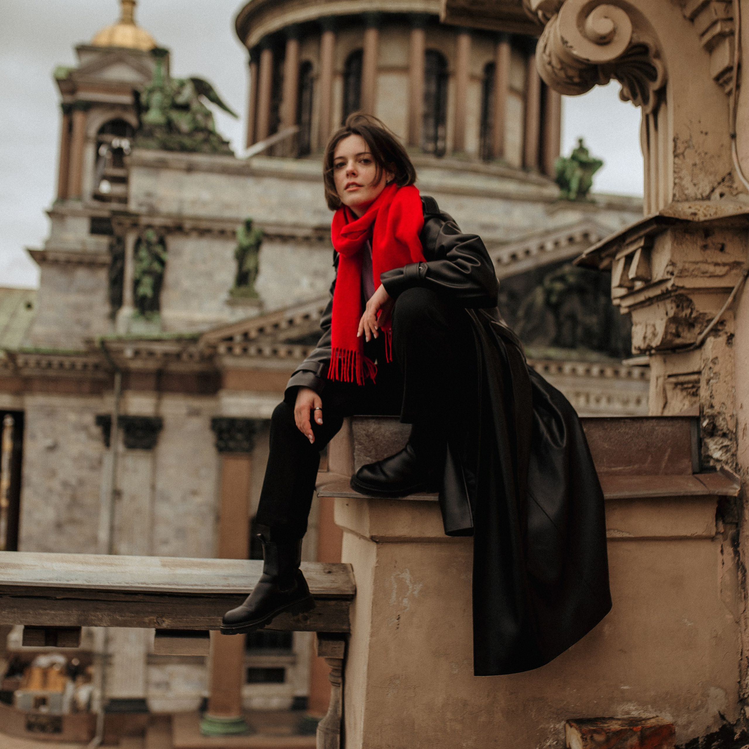 Анна на крышах Питера