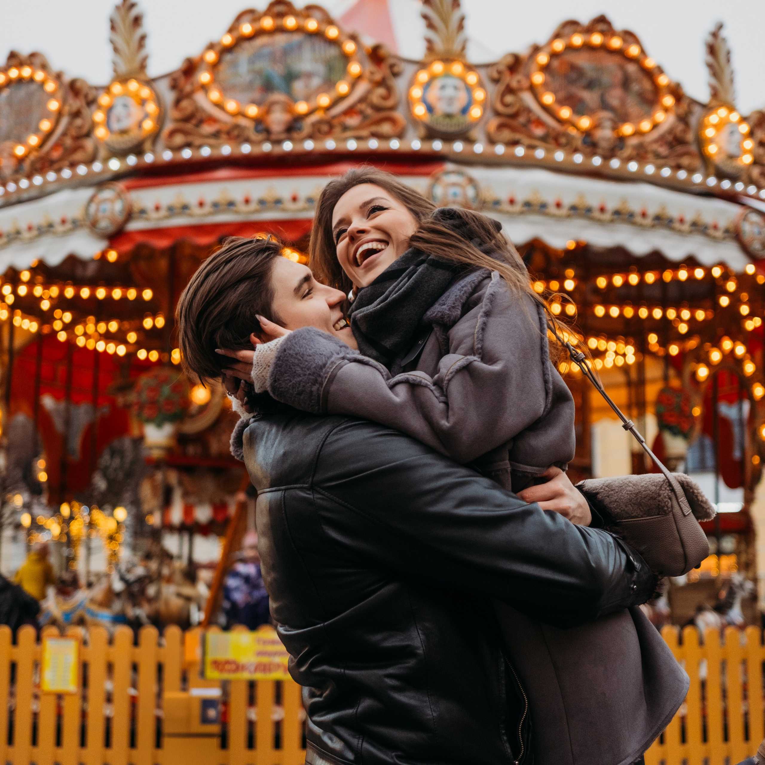 Аня и Даня: новогодняя прогулка